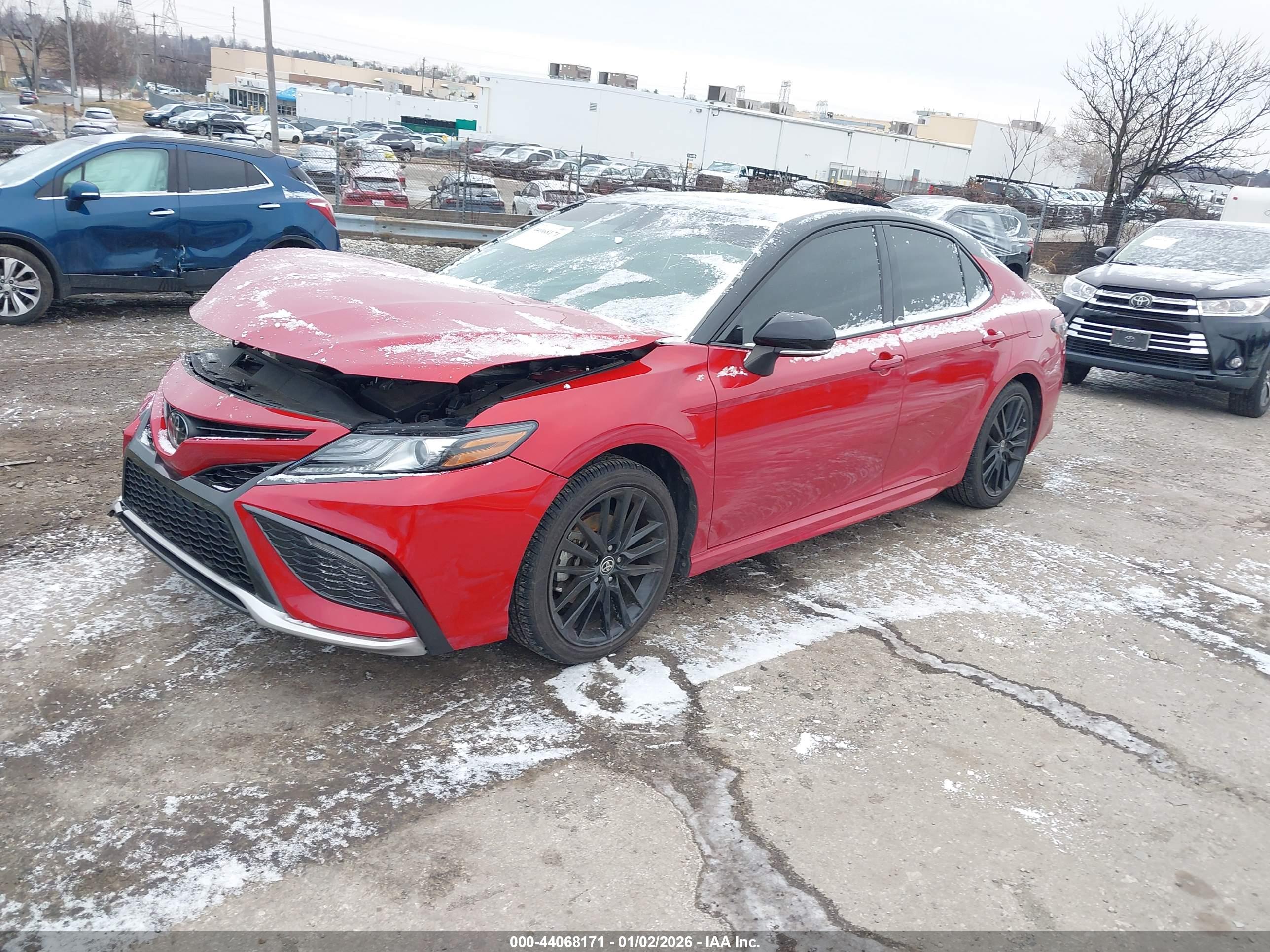TOYOTA CAMRY image 2