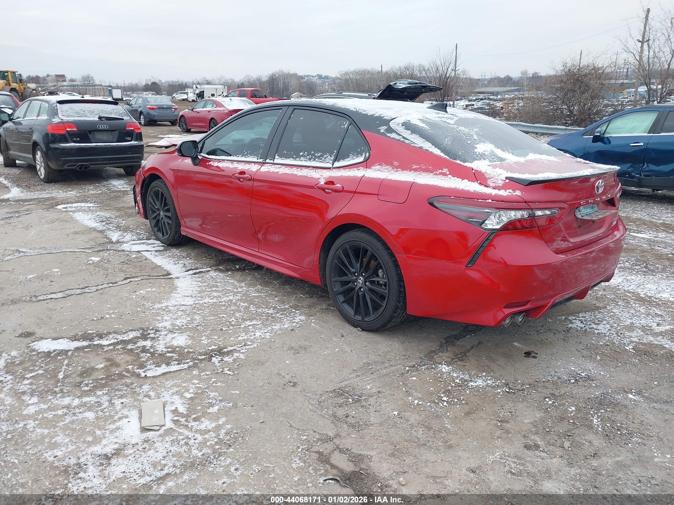 TOYOTA CAMRY image 3