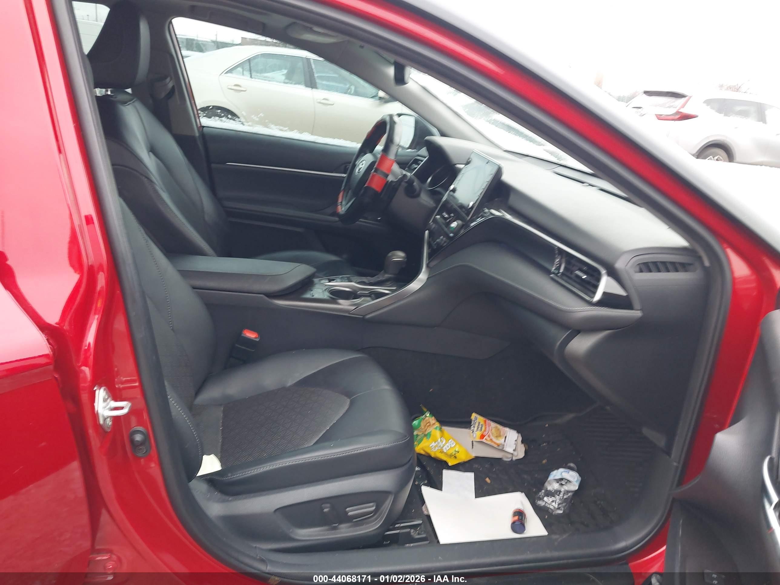 TOYOTA CAMRY image 5