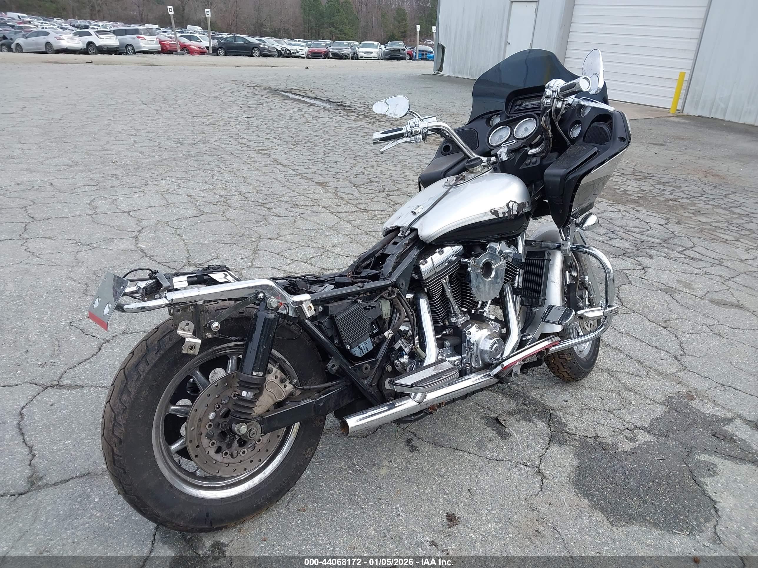 HARLEY-DAVIDSON FLTRI image 4