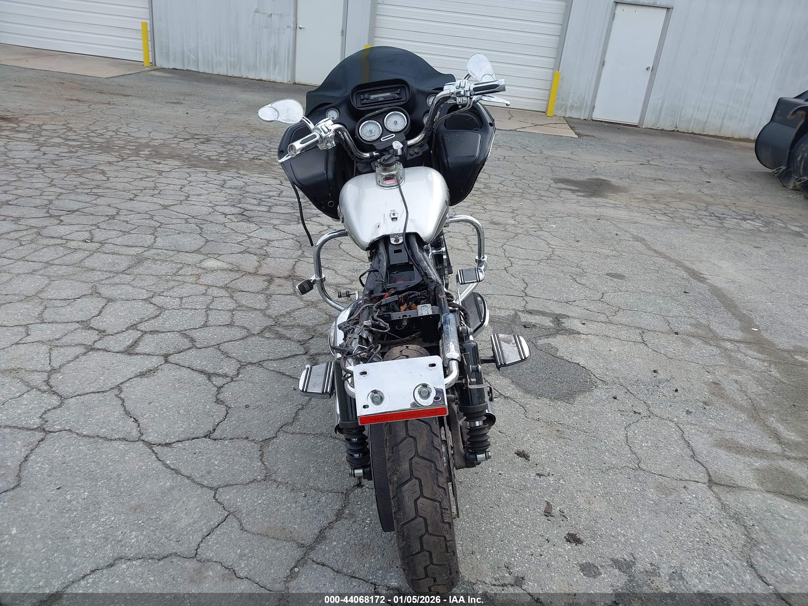 HARLEY-DAVIDSON FLTRI image 6