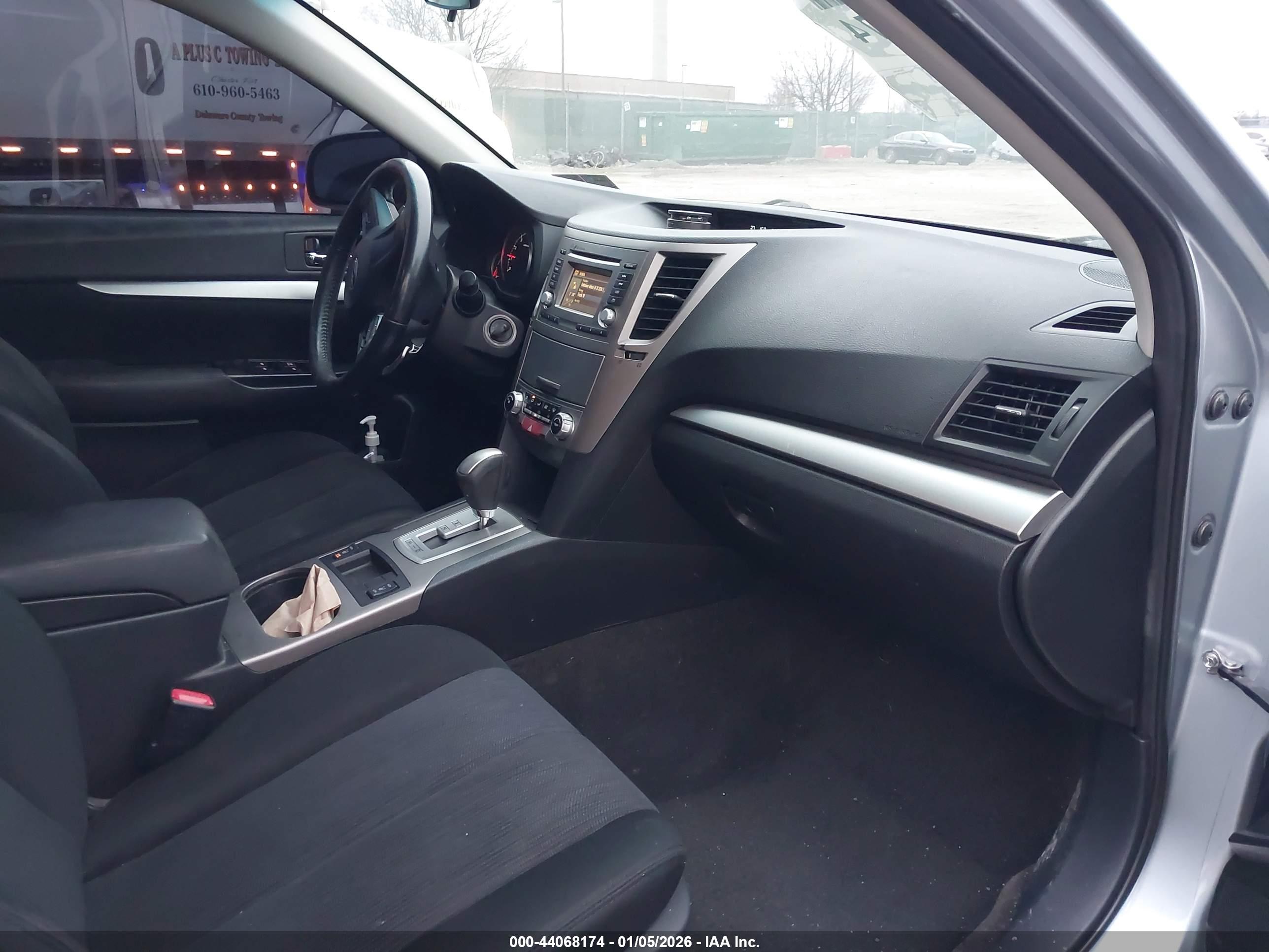 SUBARU LEGACY image 5