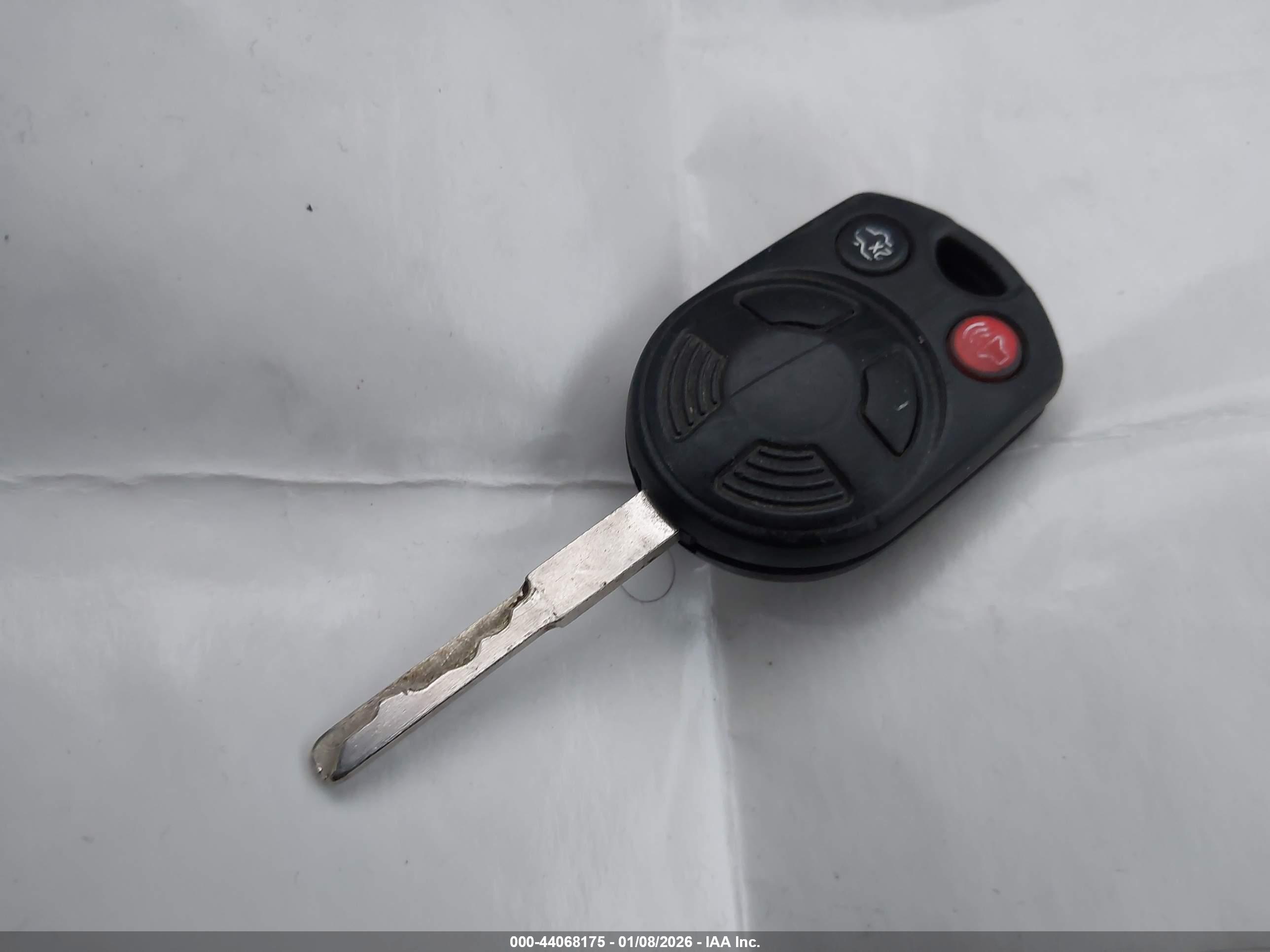 FORD C-MAX image 11