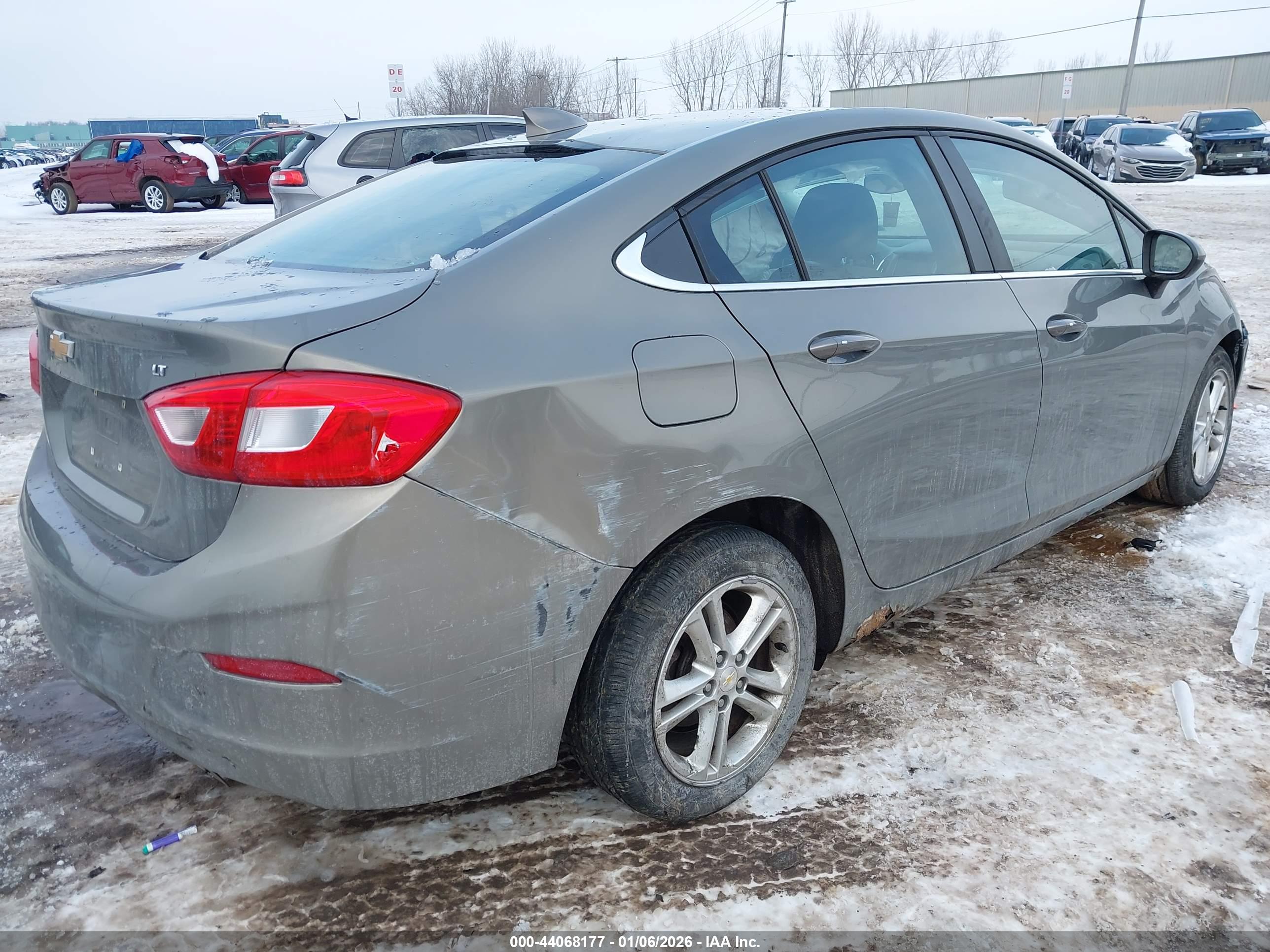 CHEVROLET CRUZE image 4