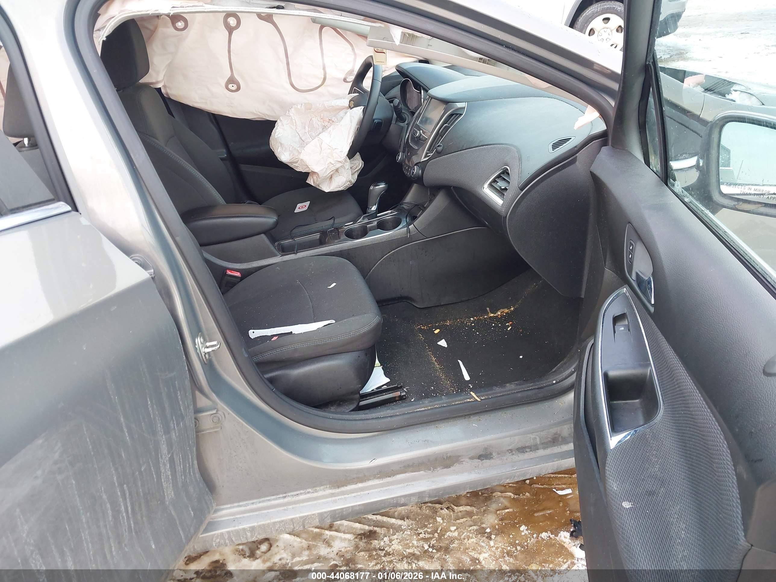 CHEVROLET CRUZE image 5
