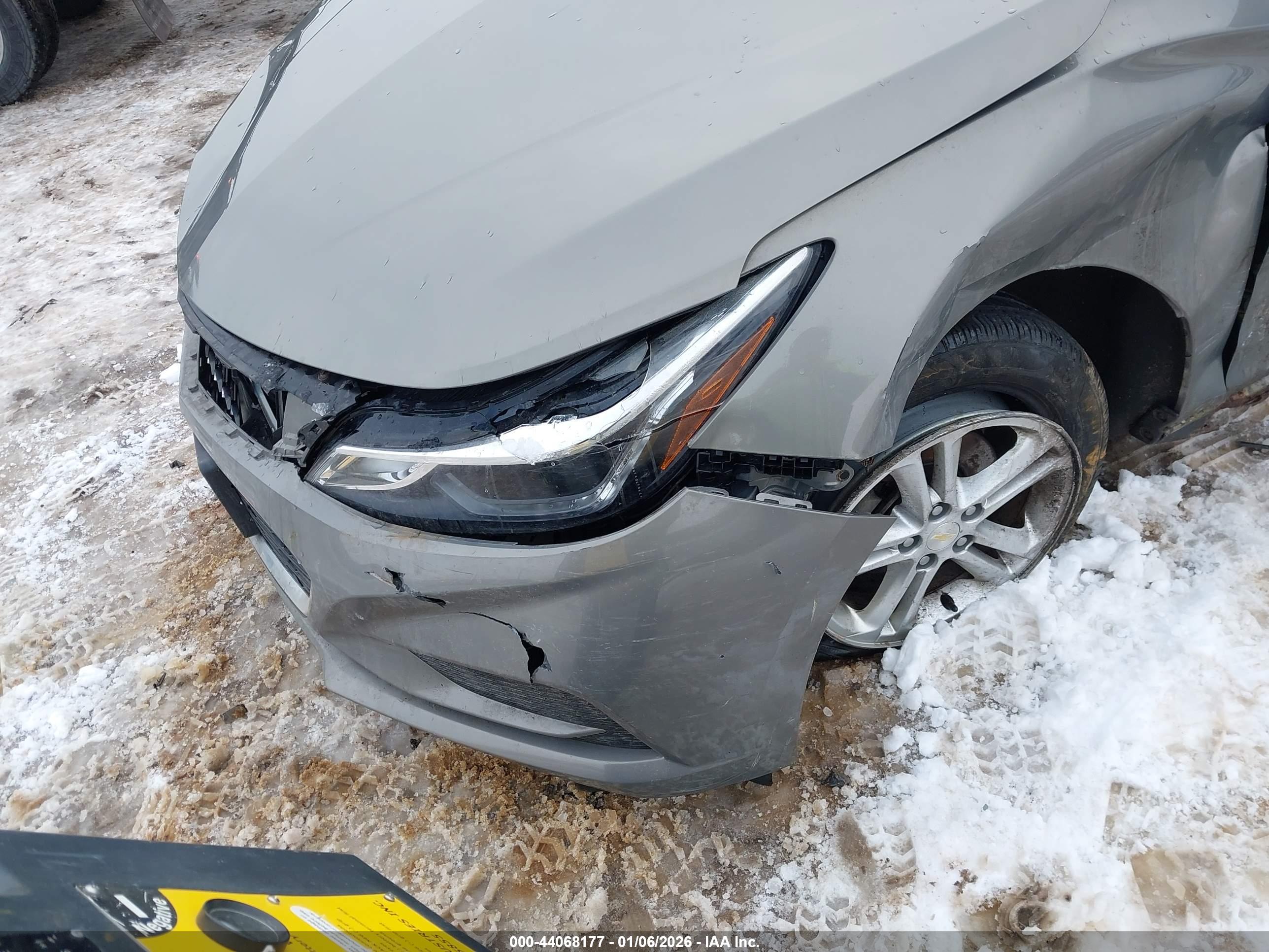 CHEVROLET CRUZE image 6