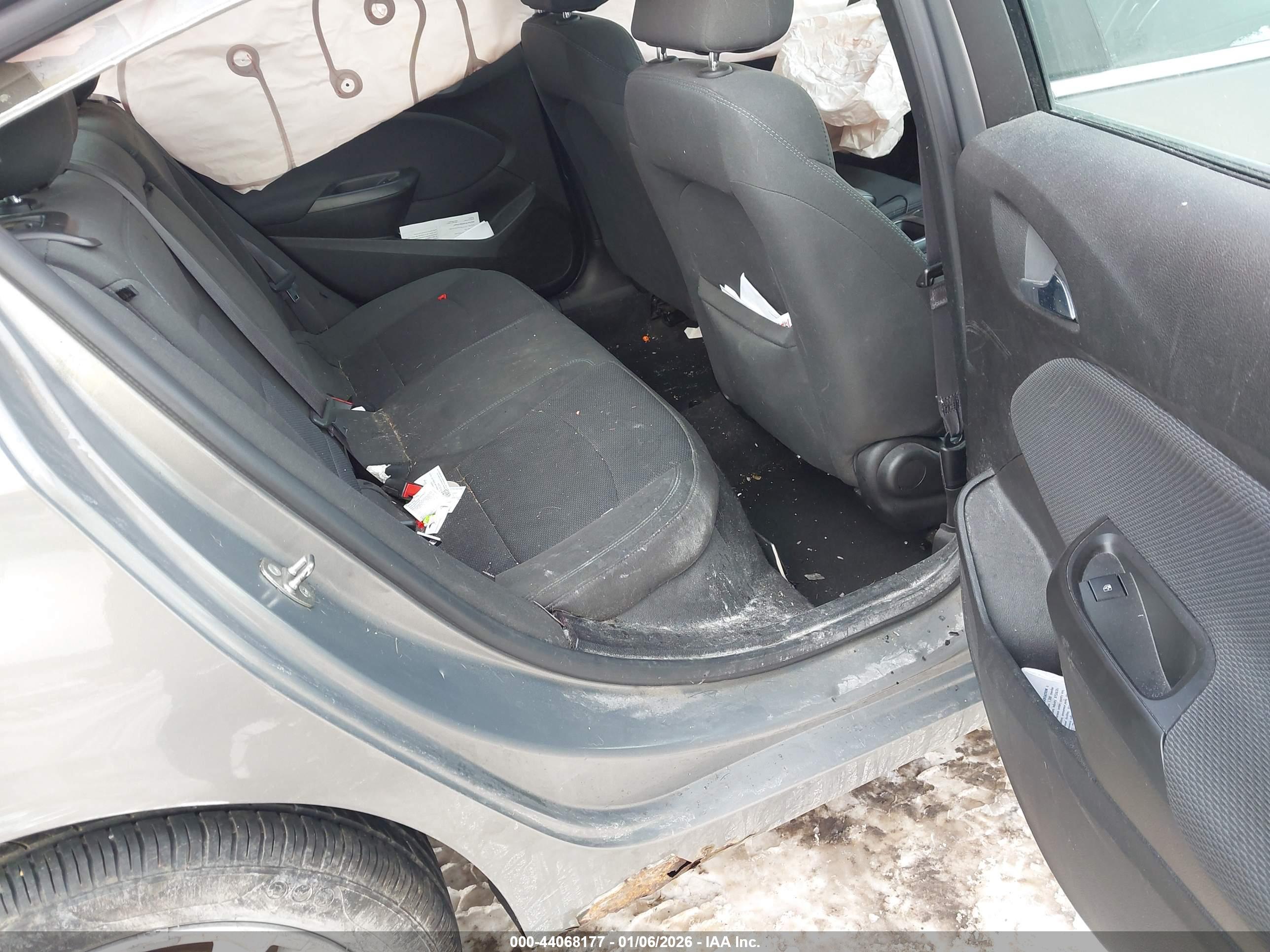 CHEVROLET CRUZE image 8