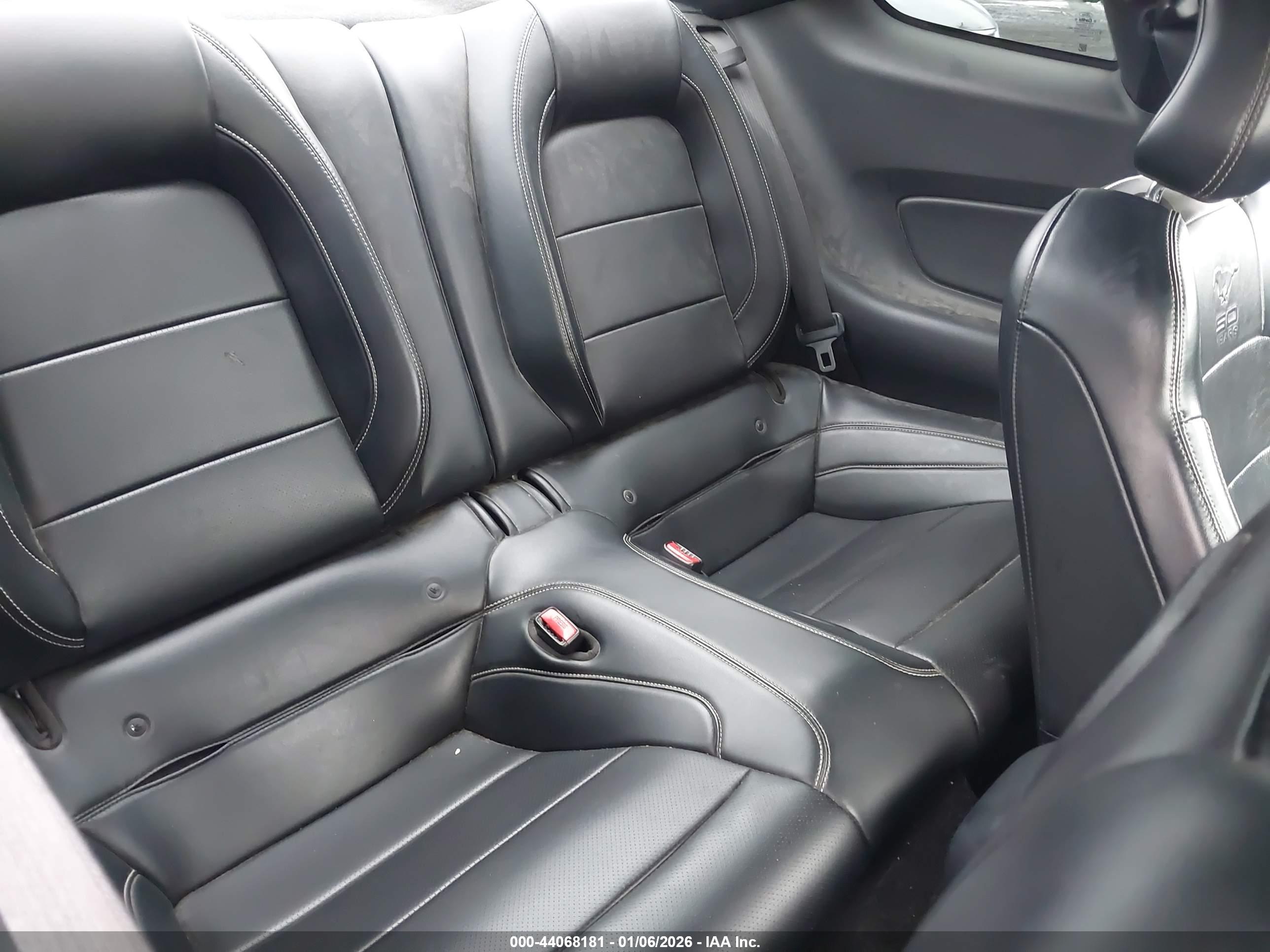 FORD MUSTANG image 8
