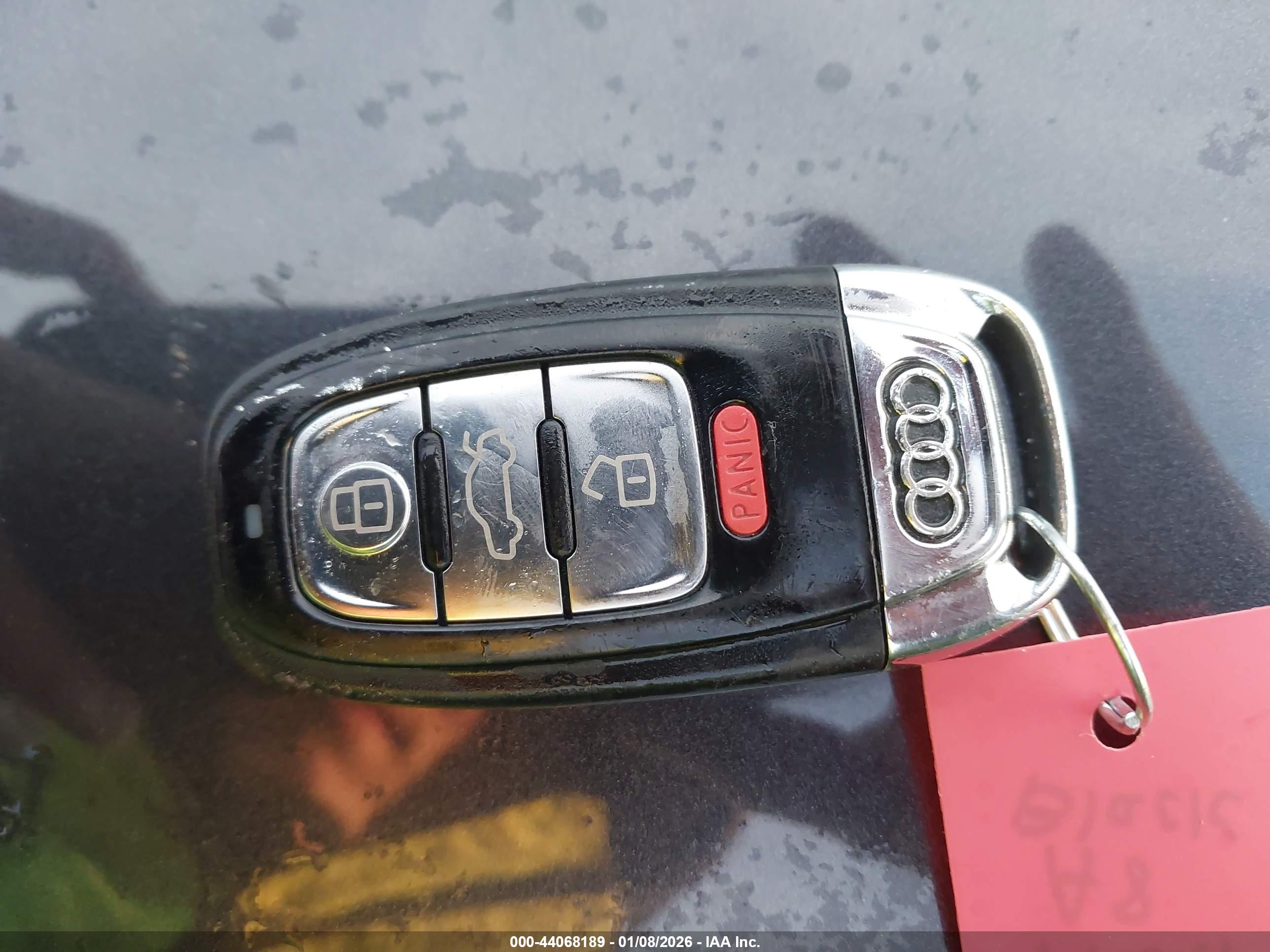 AUDI A8 image 11