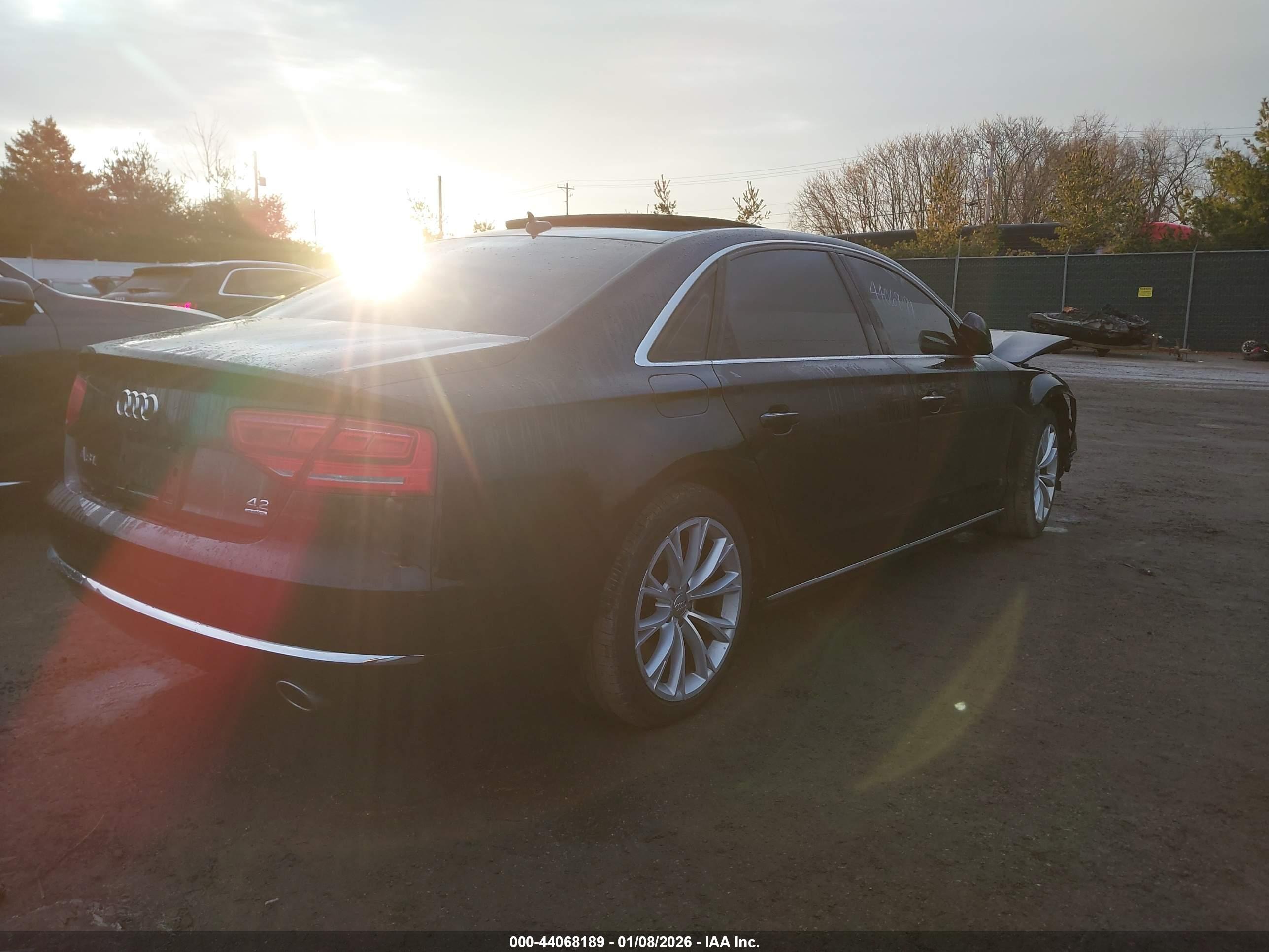 AUDI A8 image 4