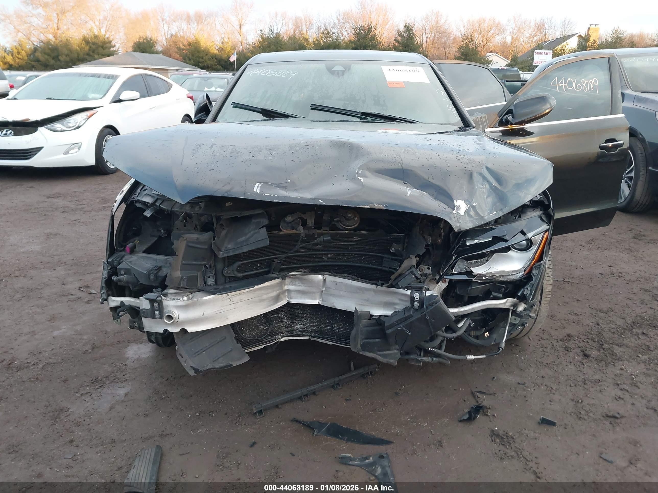 AUDI A8 image 6