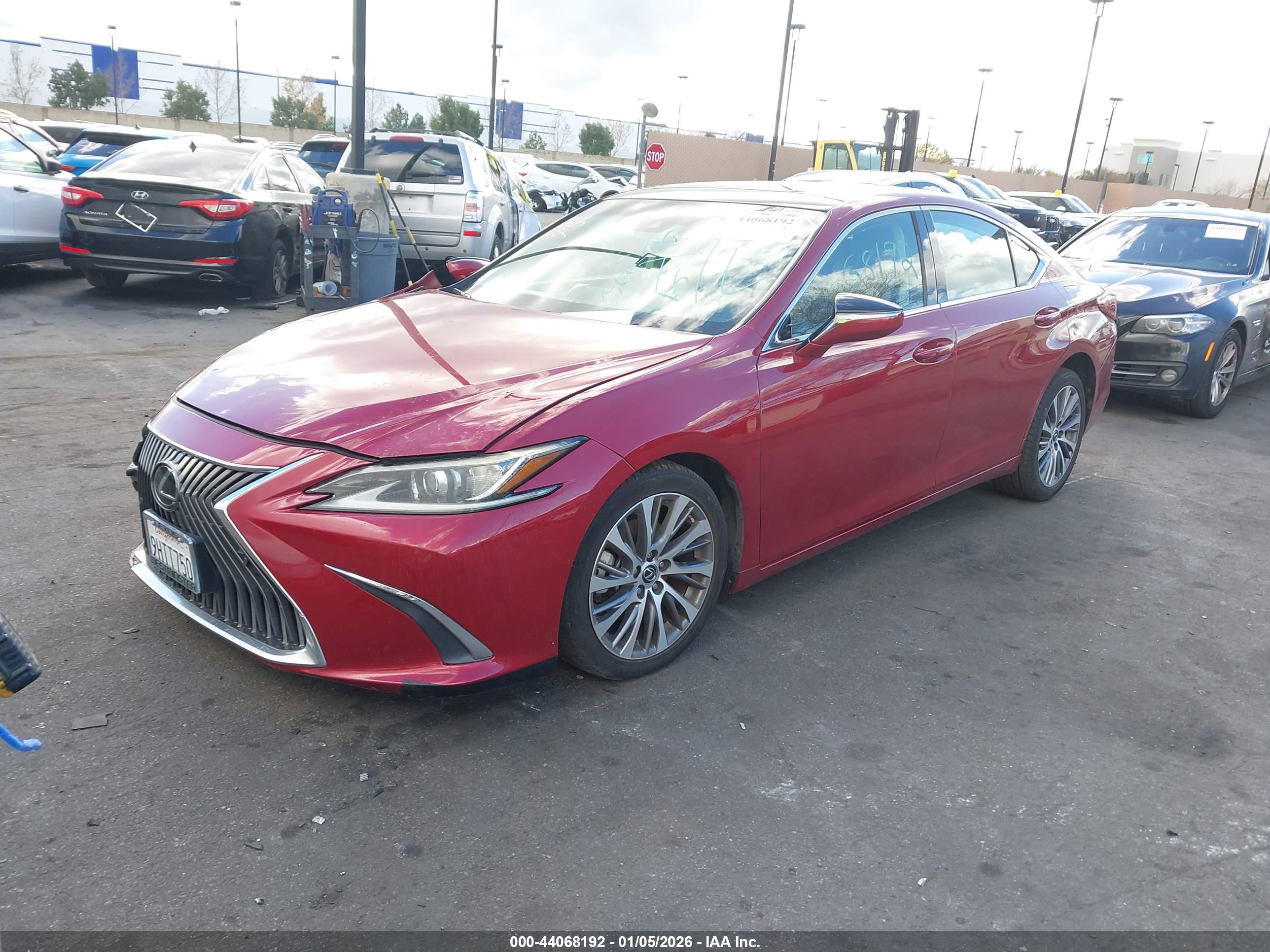 LEXUS ES image 2