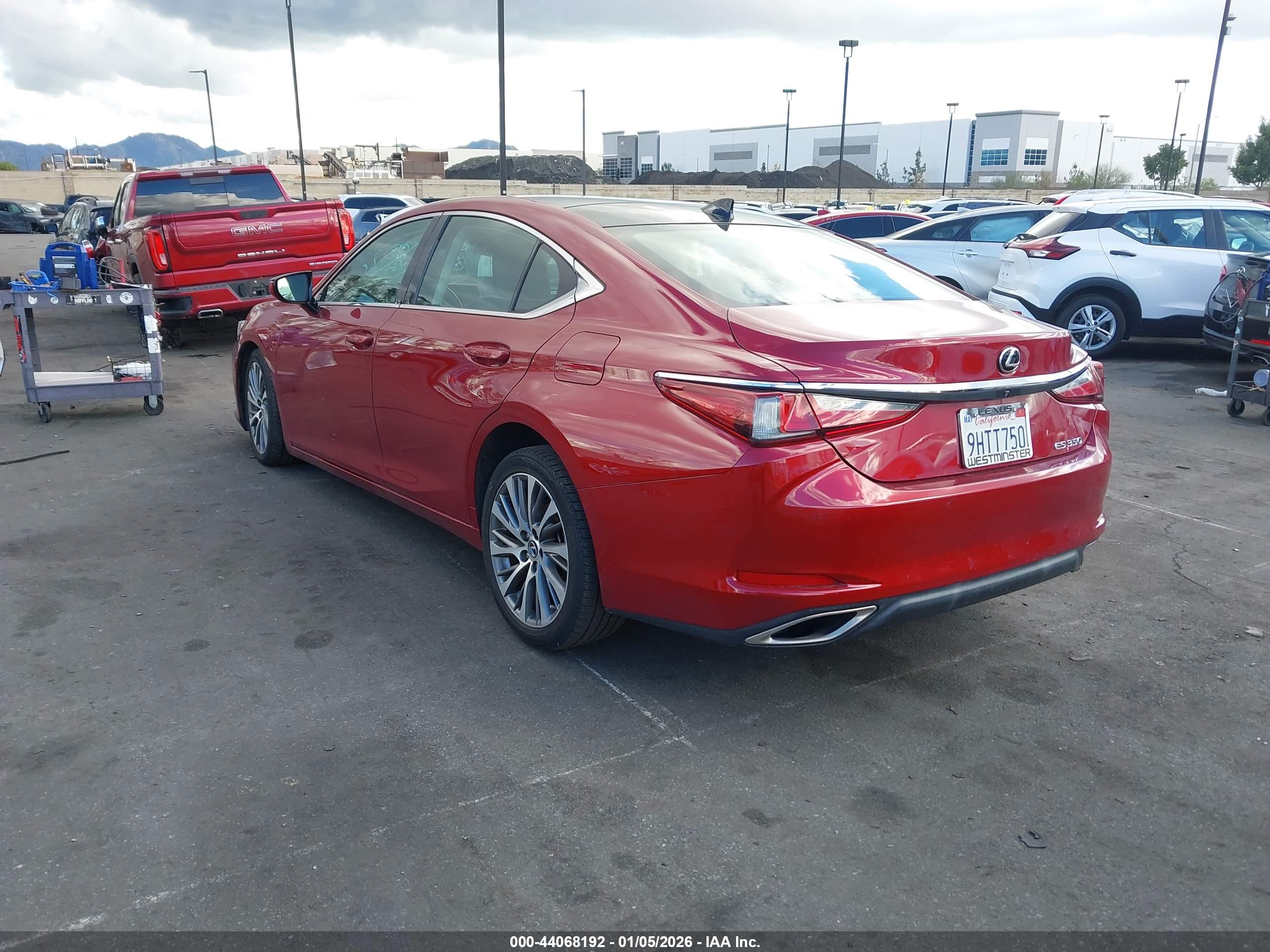 LEXUS ES image 3