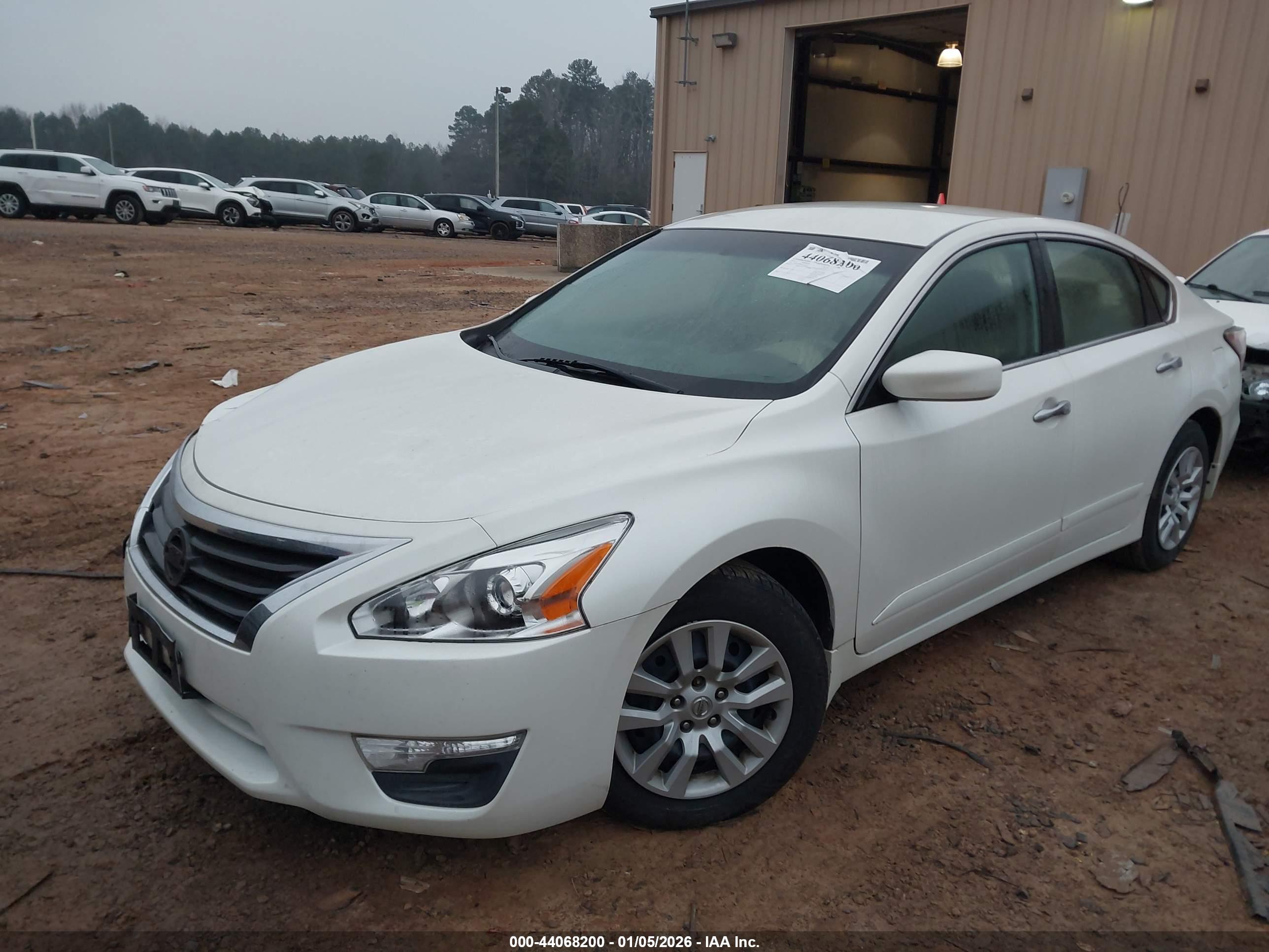 NISSAN ALTIMA image 2
