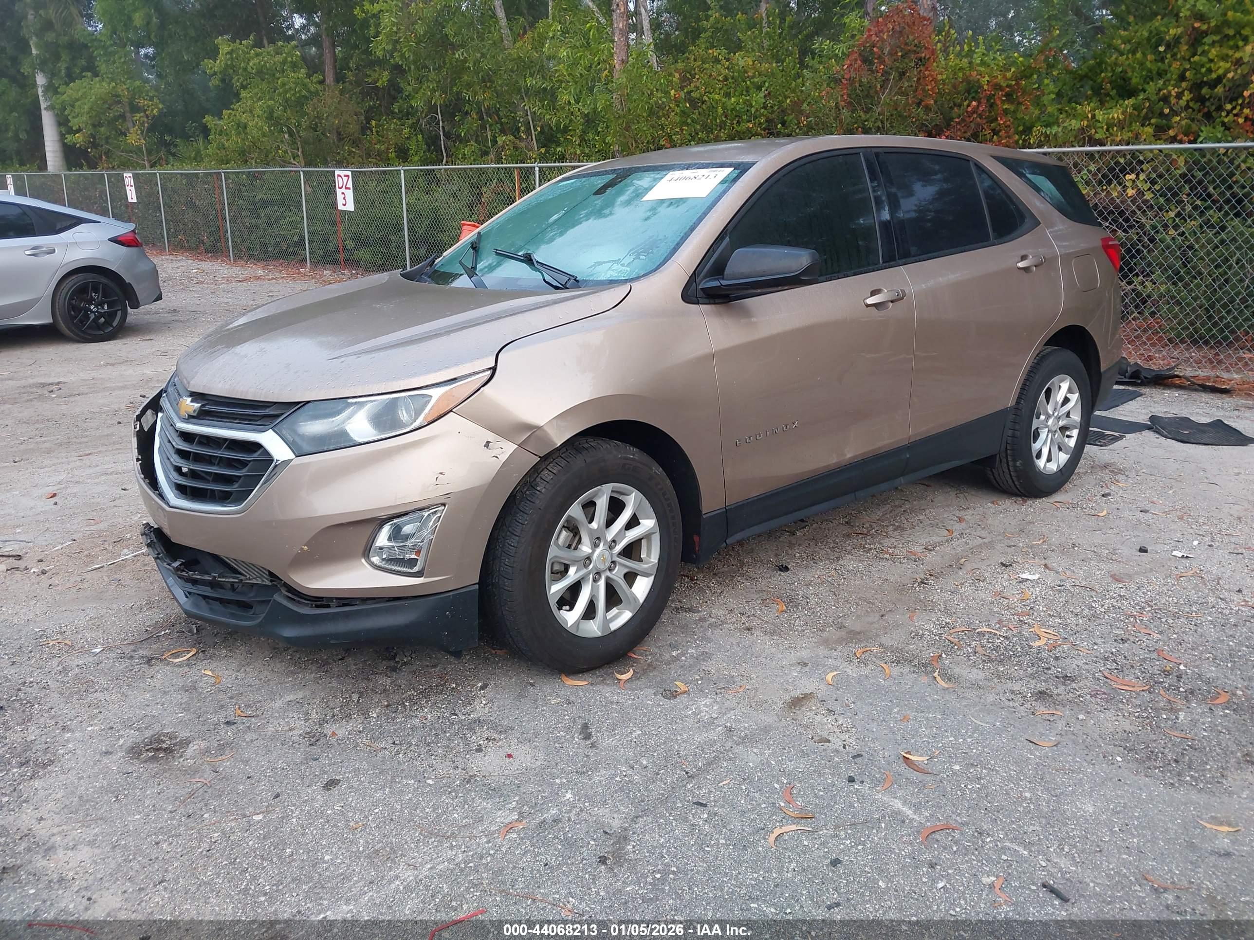 CHEVROLET EQUINOX image 2