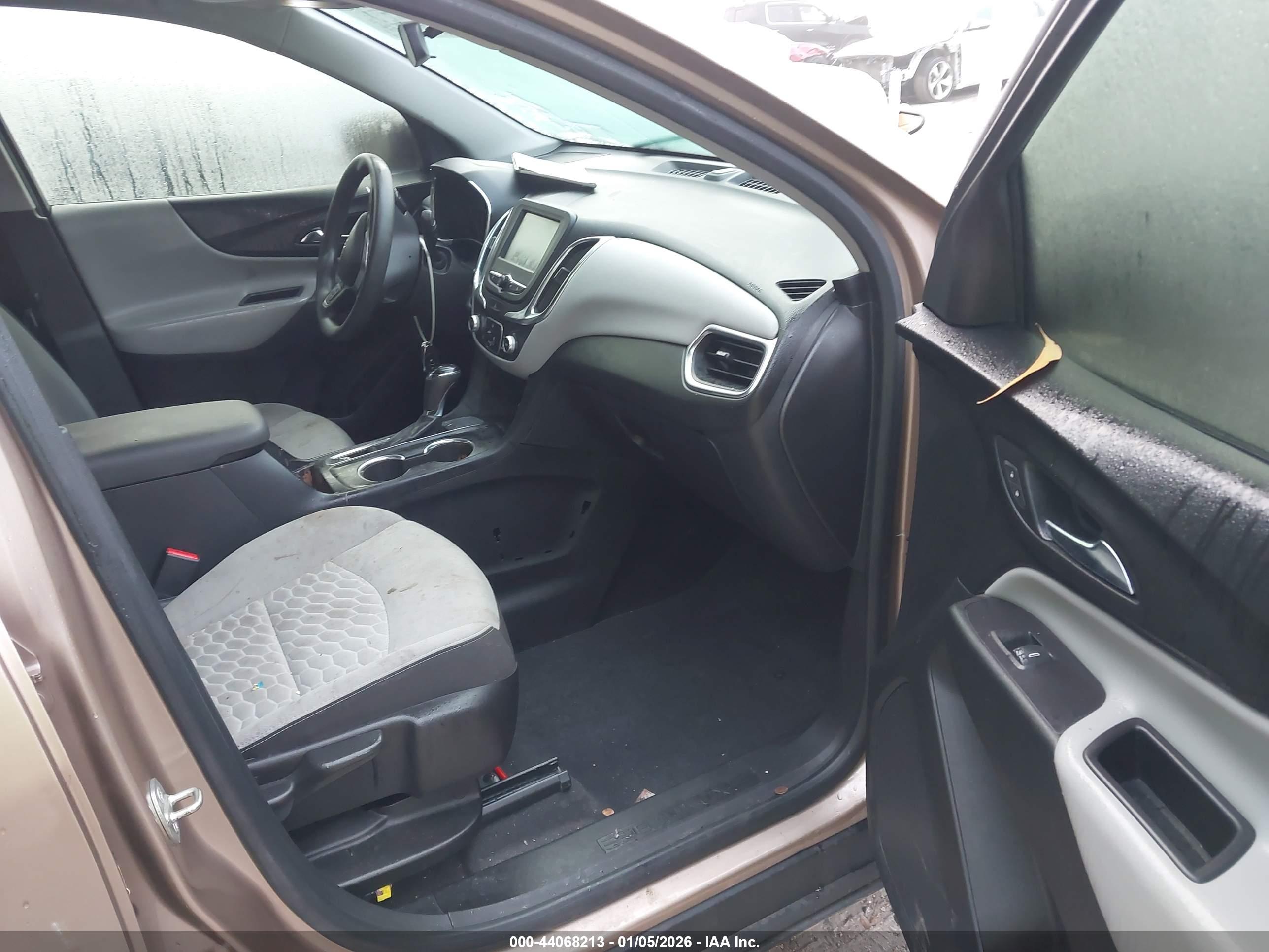 CHEVROLET EQUINOX image 5