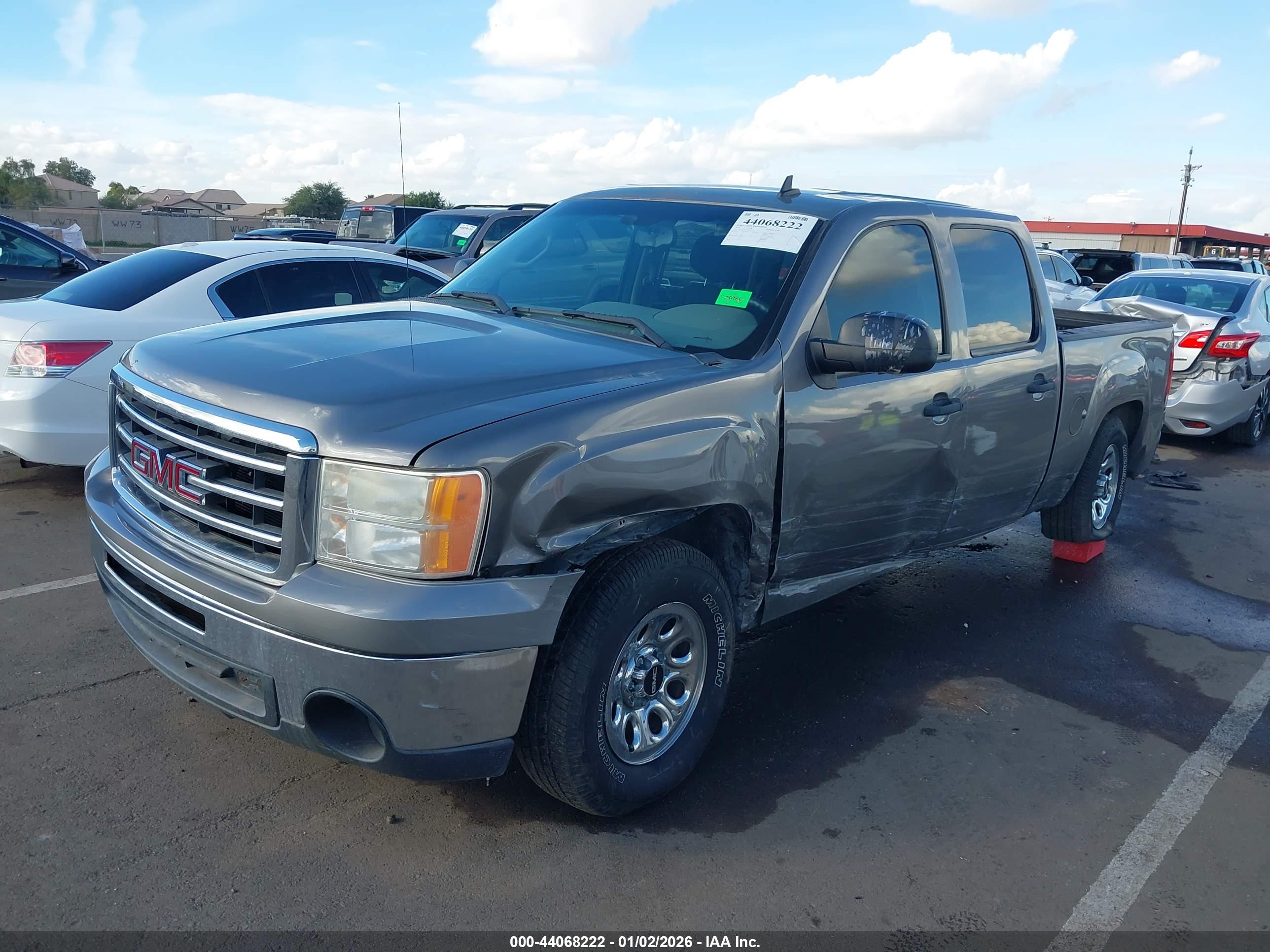 GMC SIERRA image 6