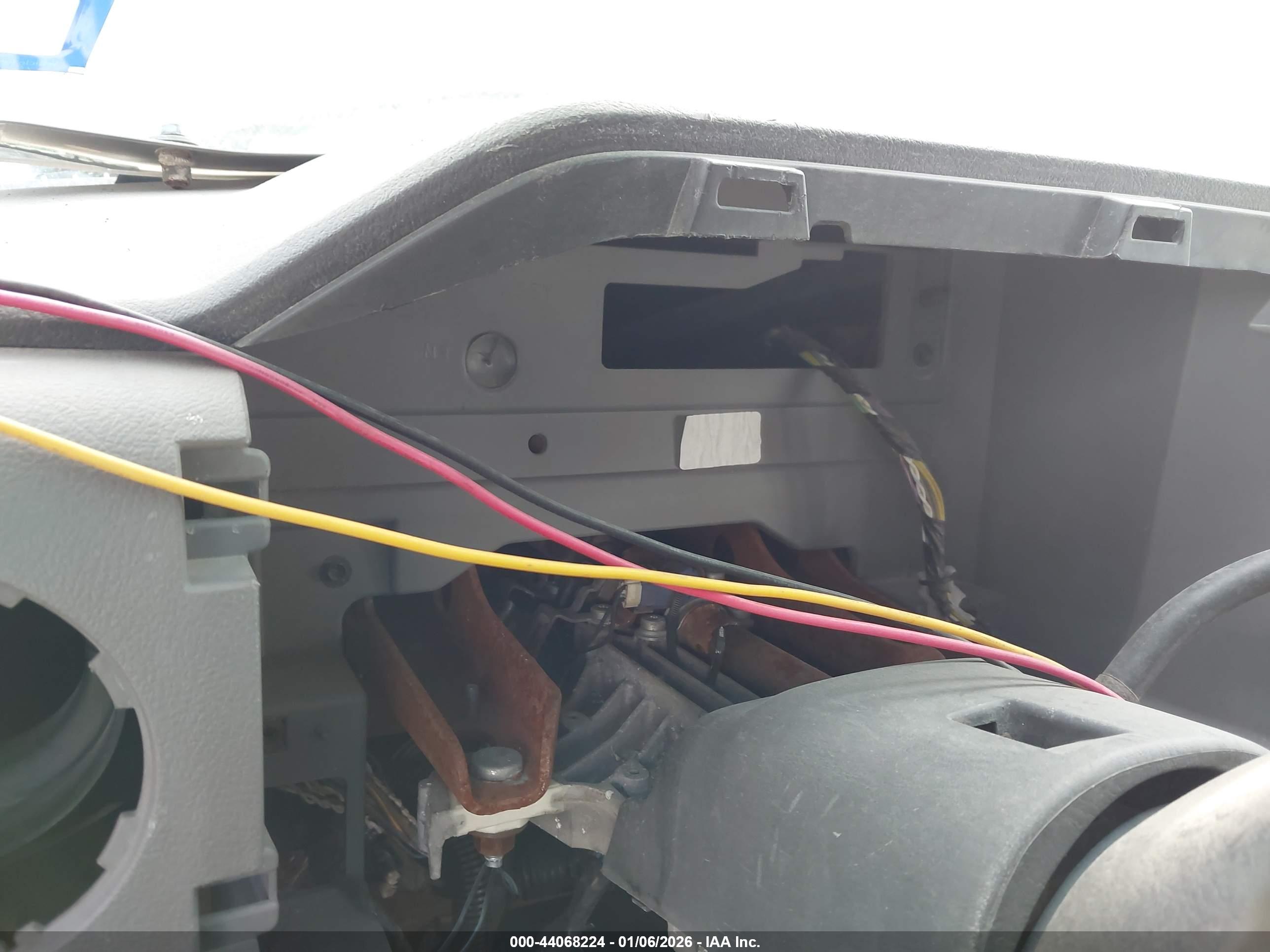 FORD E-450 image 6