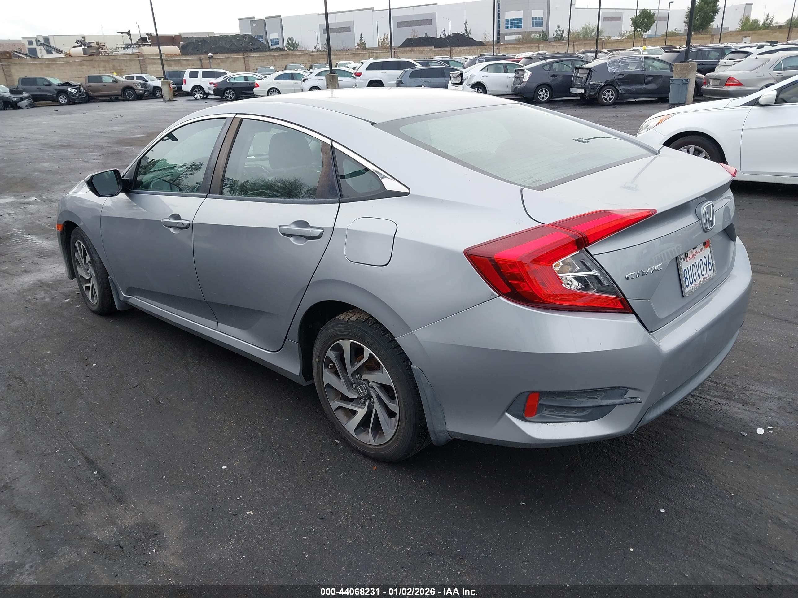 HONDA CIVIC image 3