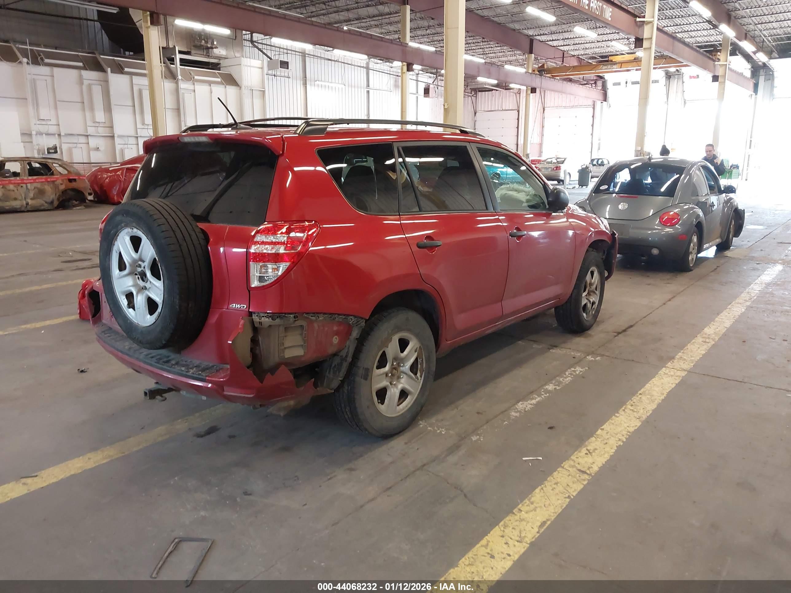 TOYOTA RAV4 image 4