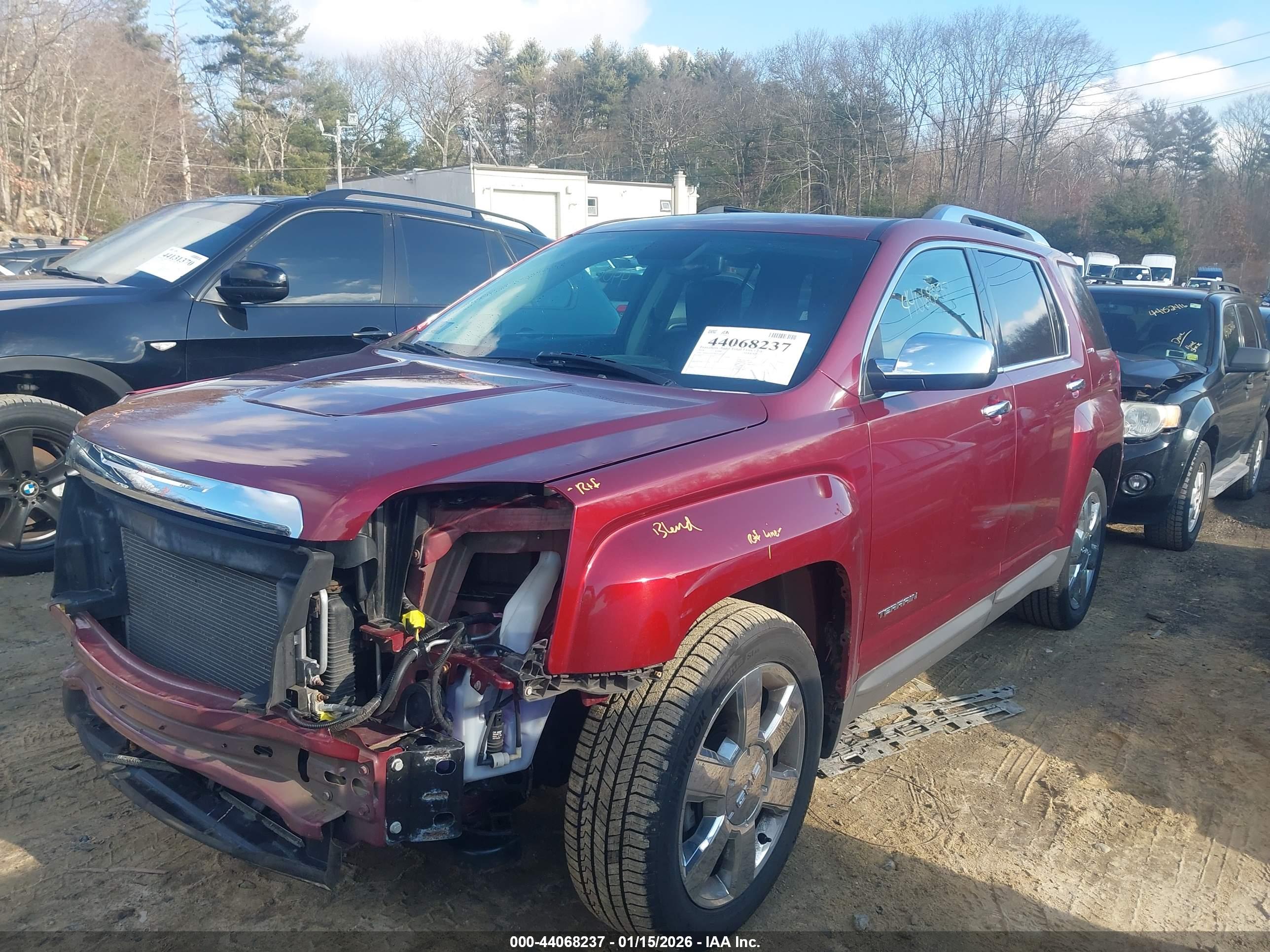 GMC TERRAIN image 2