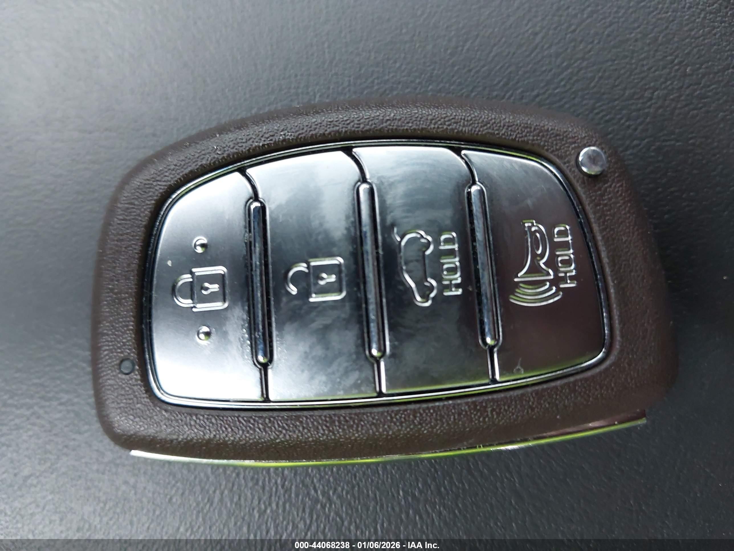 HYUNDAI TUCSON image 11