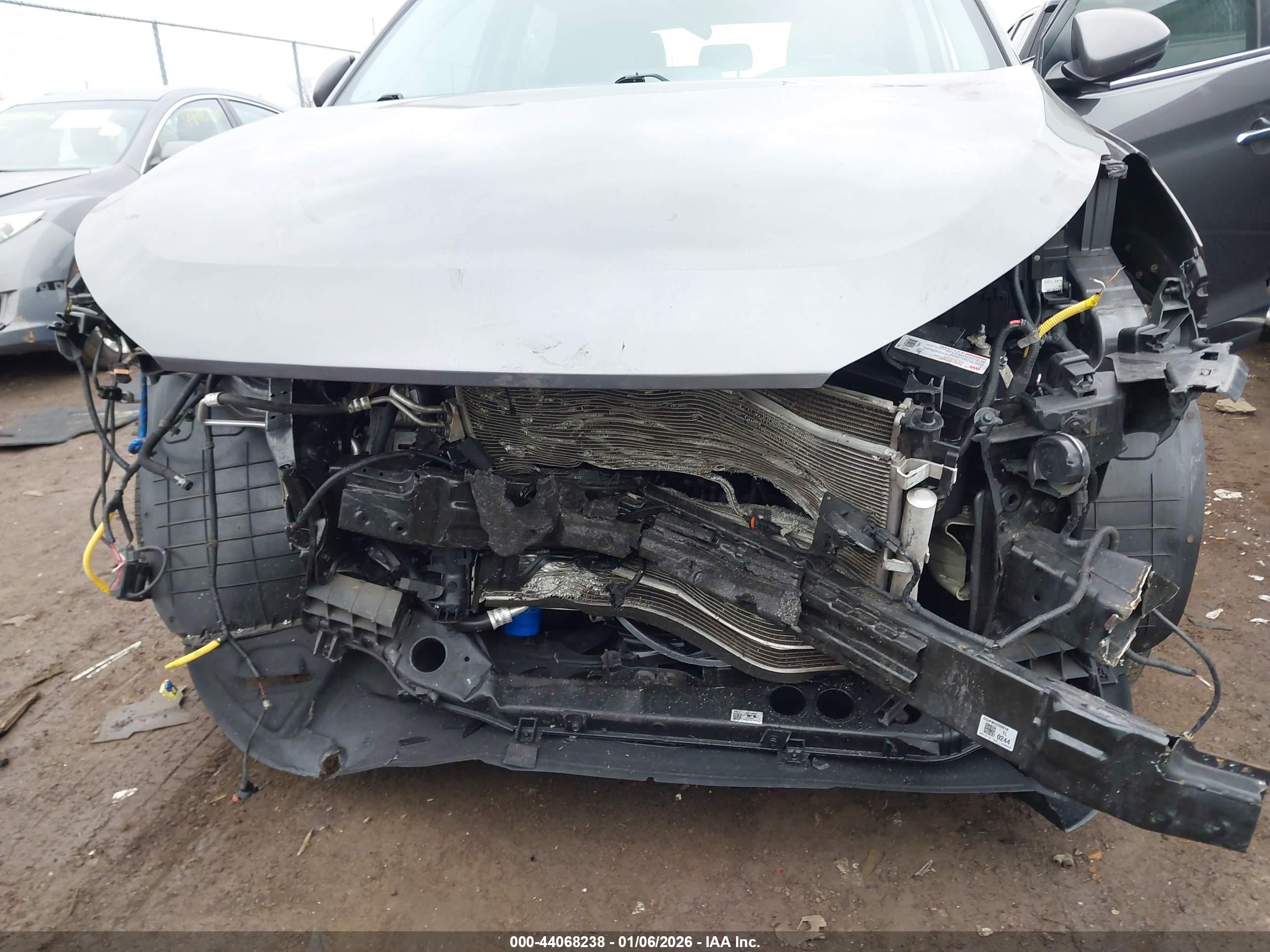 HYUNDAI TUCSON image 6