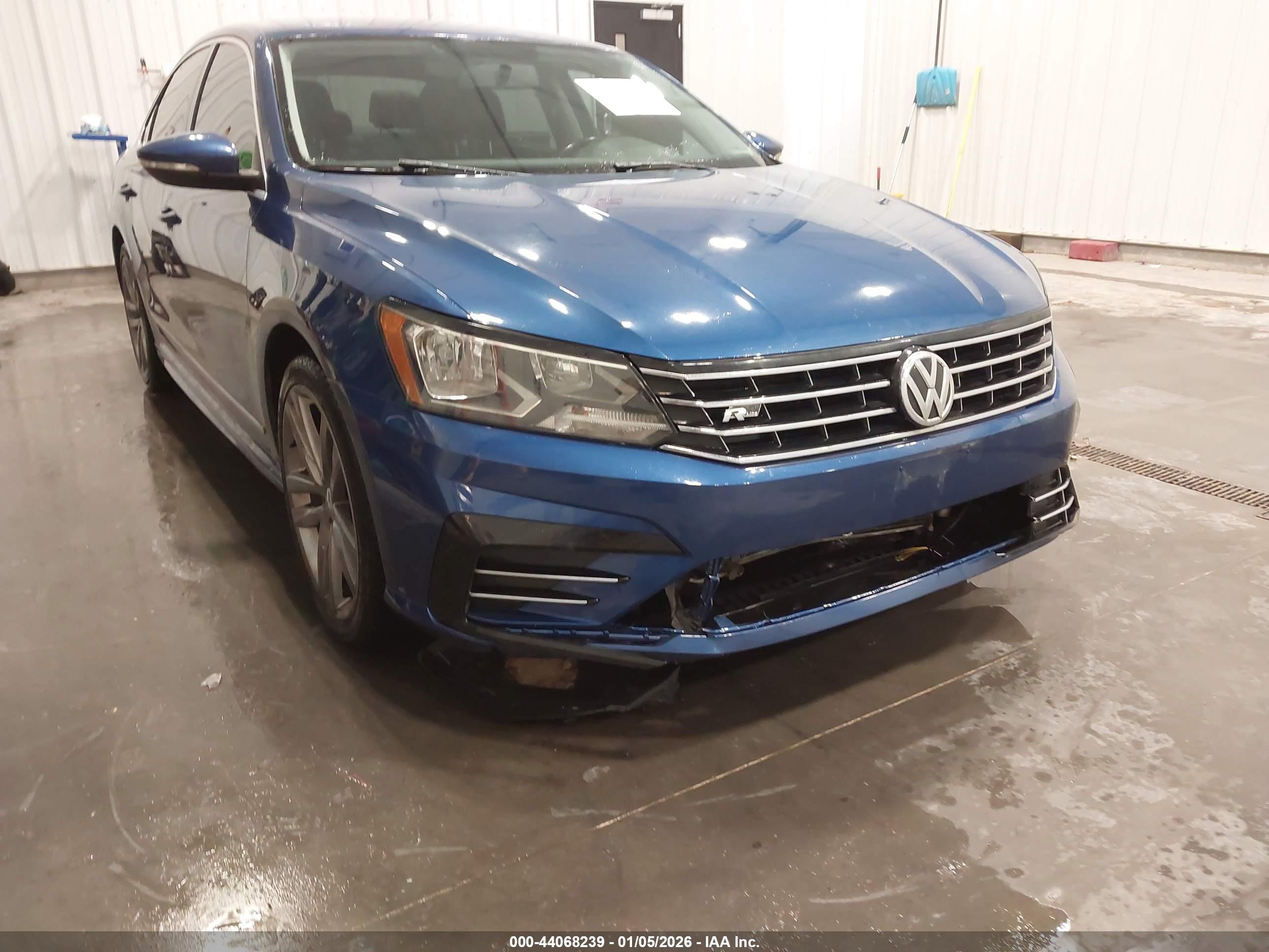 VOLKSWAGEN PASSAT image 6
