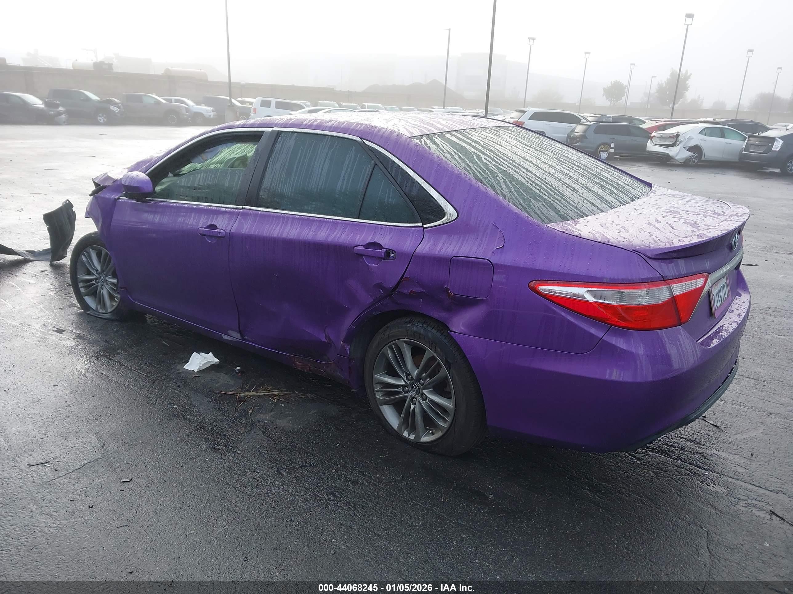 TOYOTA CAMRY image 3