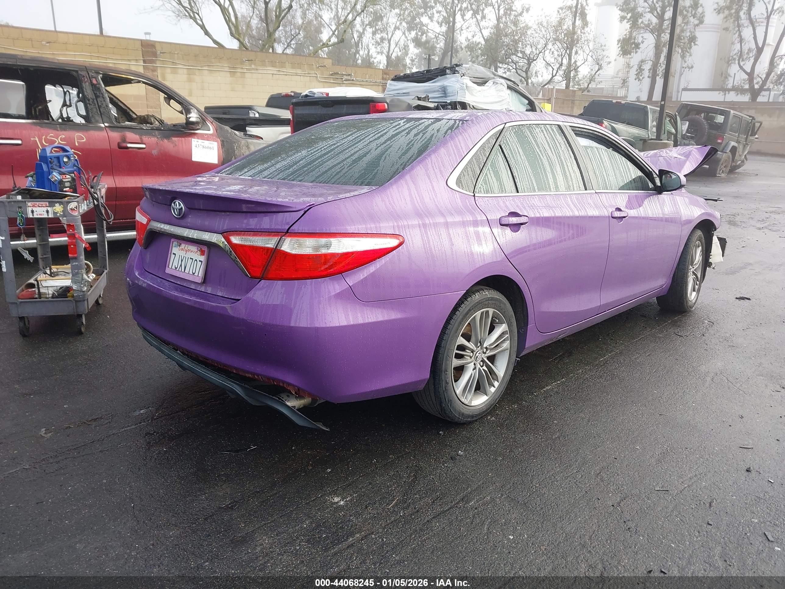 TOYOTA CAMRY image 4