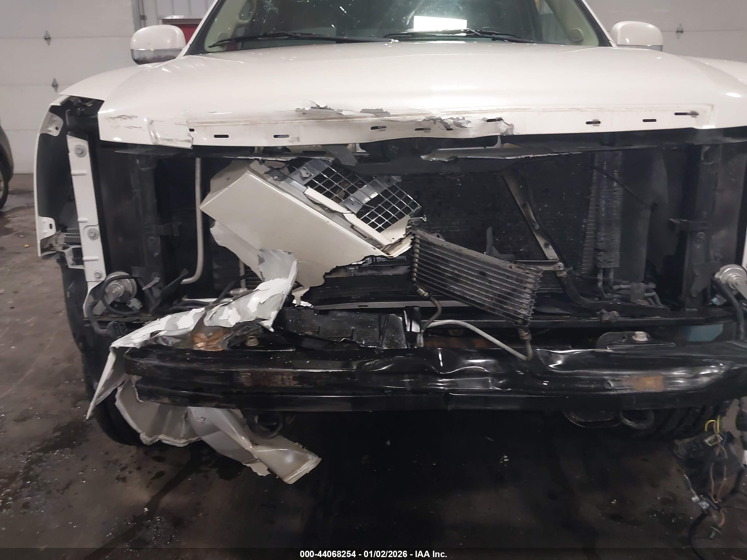 CADILLAC ESCALADE image 6