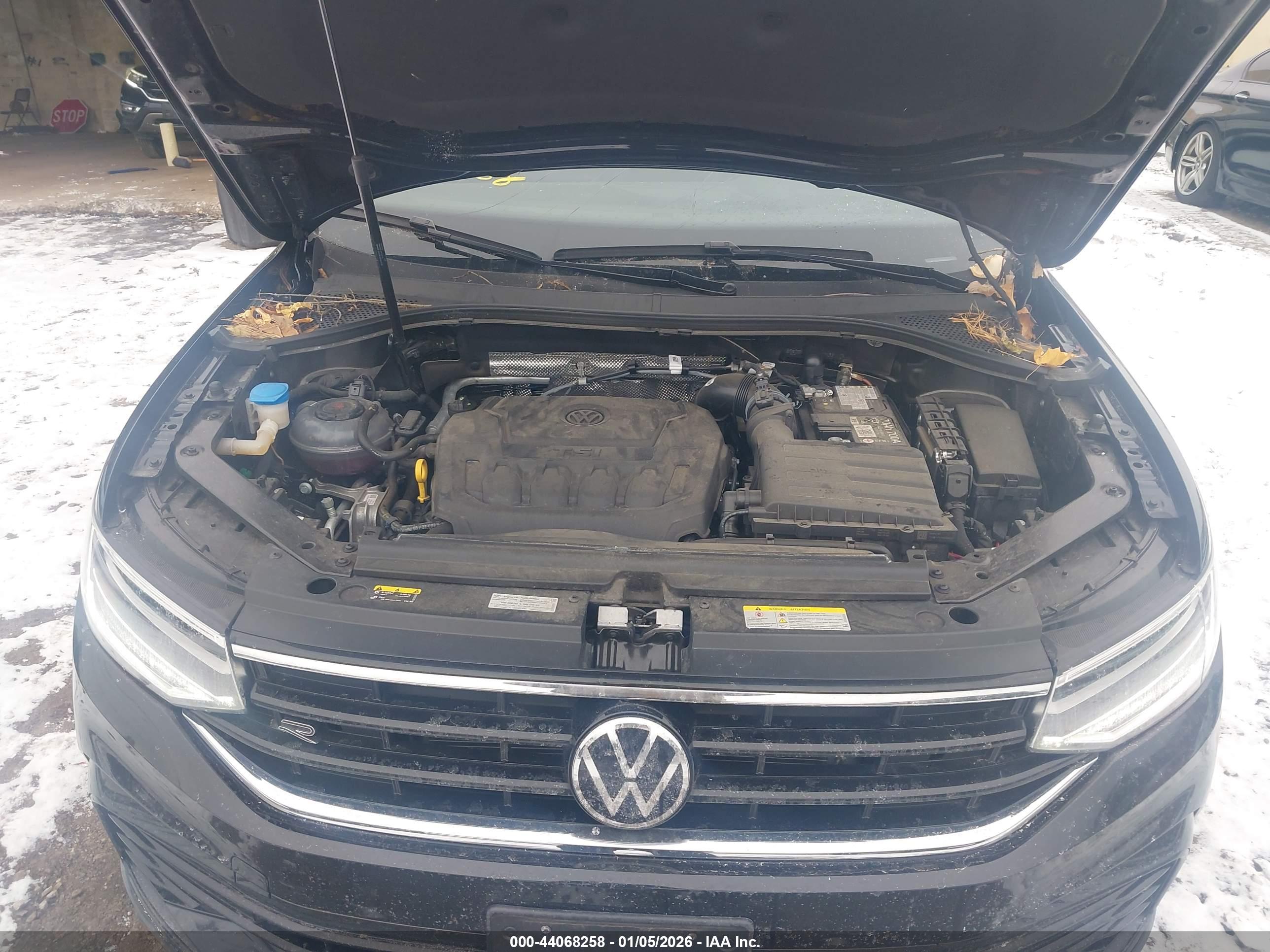 VOLKSWAGEN TIGUAN image 10