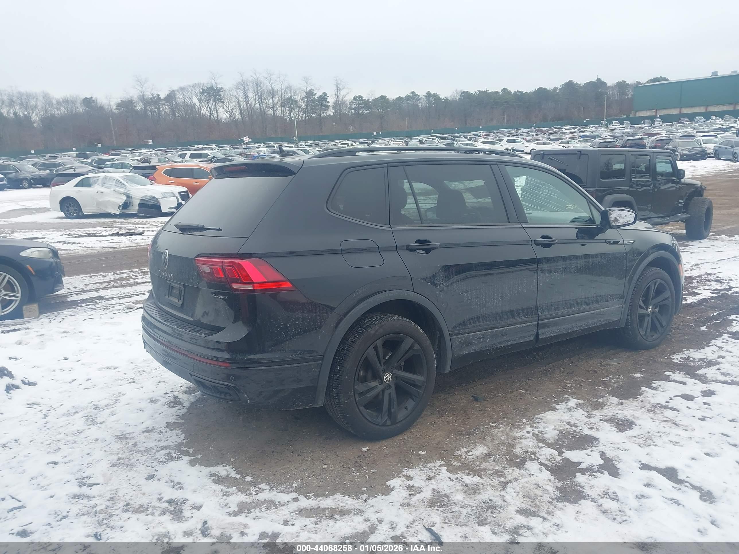 VOLKSWAGEN TIGUAN image 4