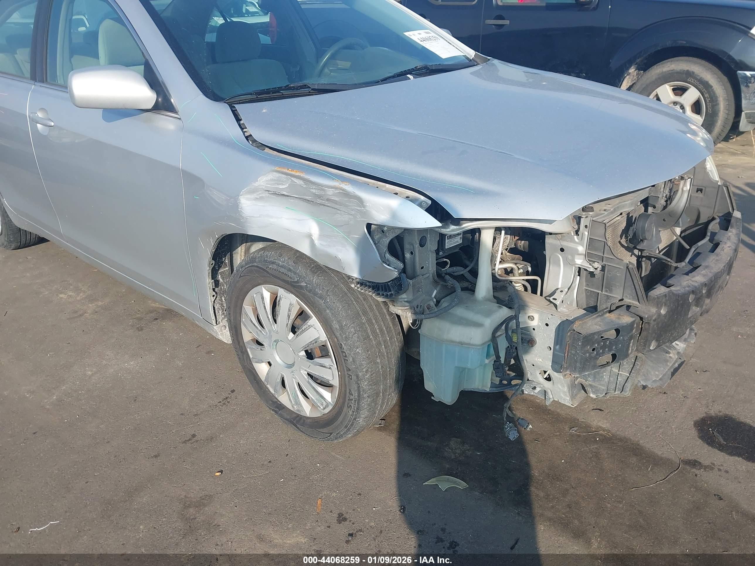 TOYOTA CAMRY image 6