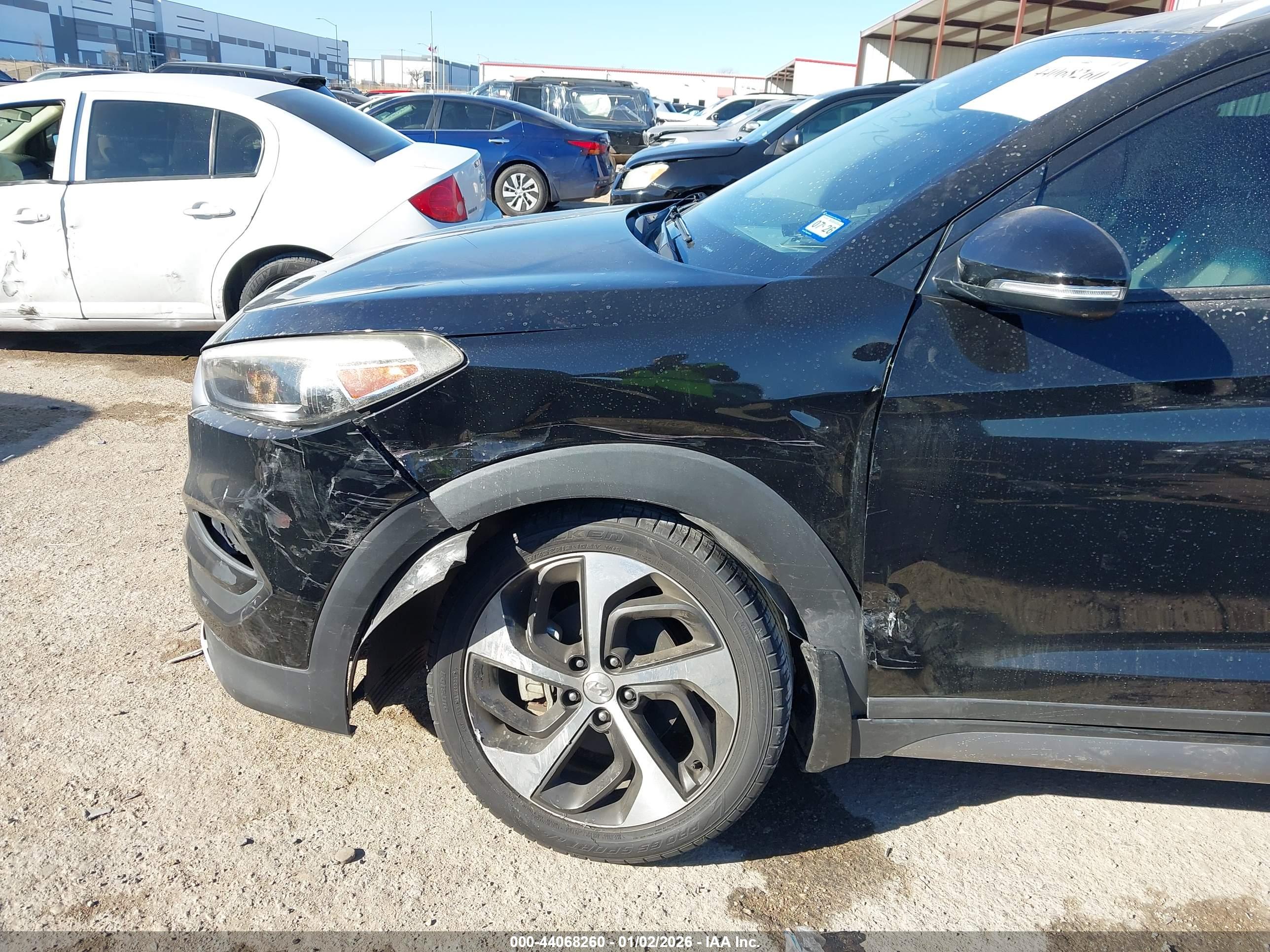 HYUNDAI TUCSON image 6