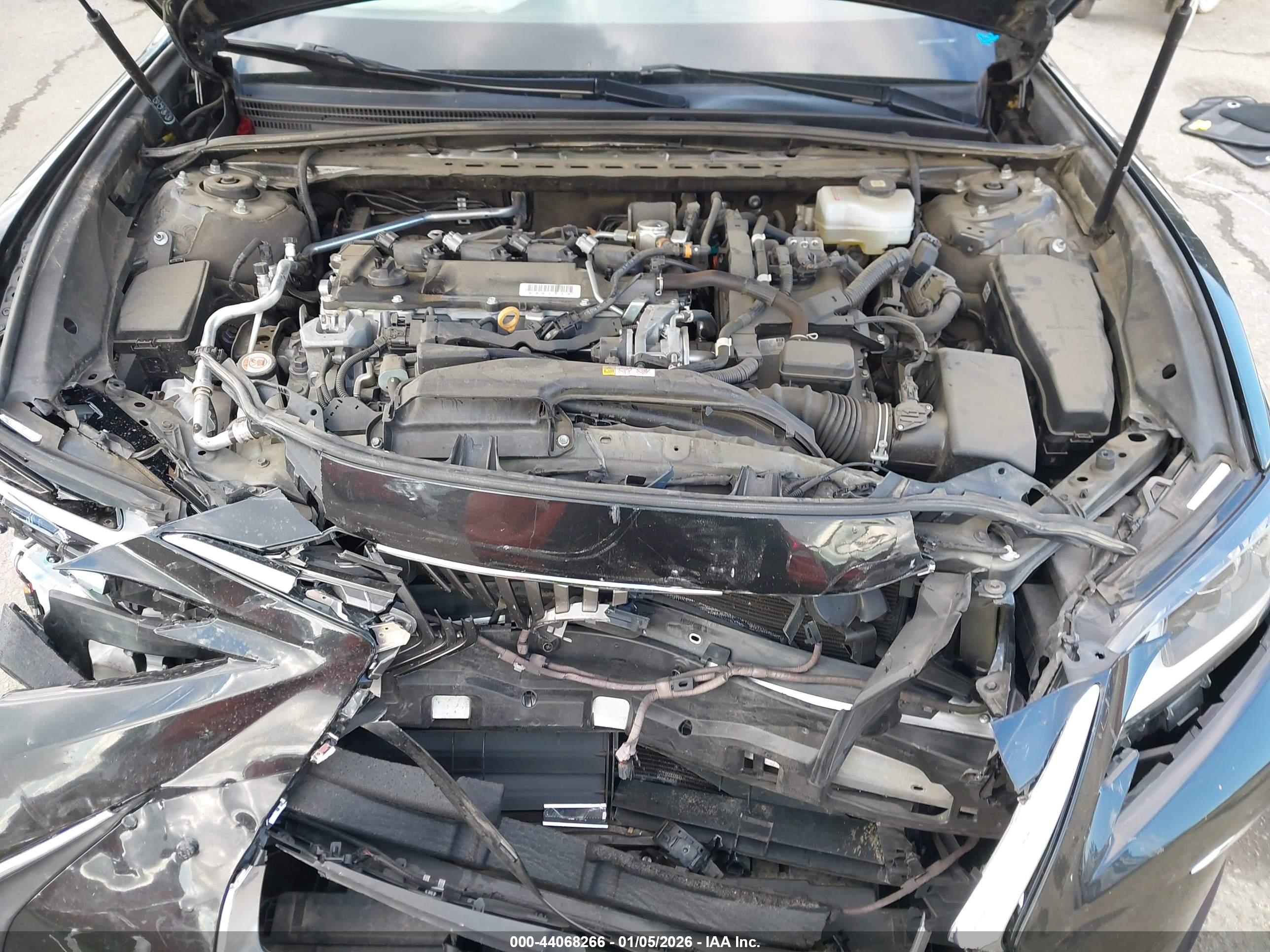 LEXUS ES image 10