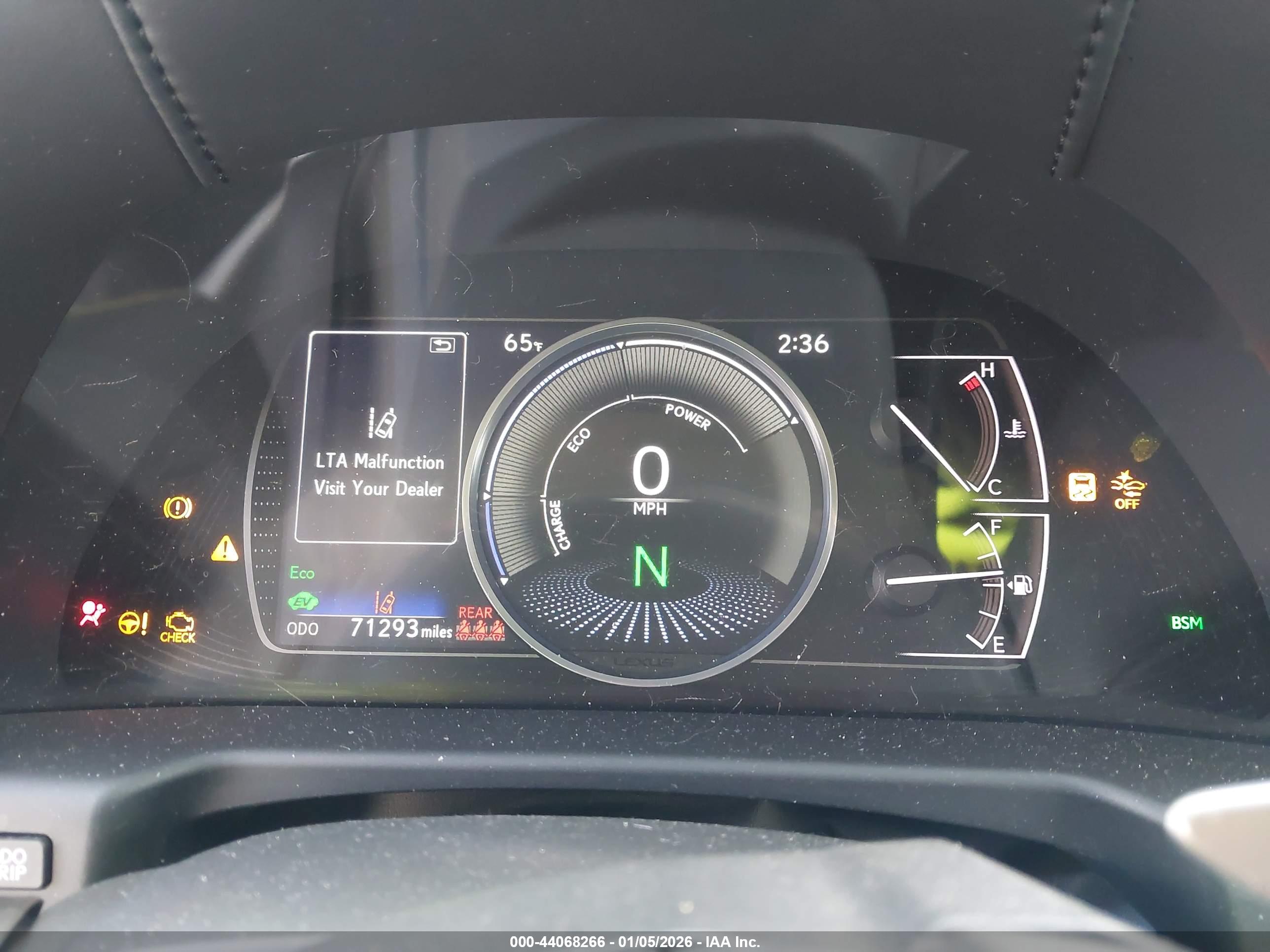 LEXUS ES image 7