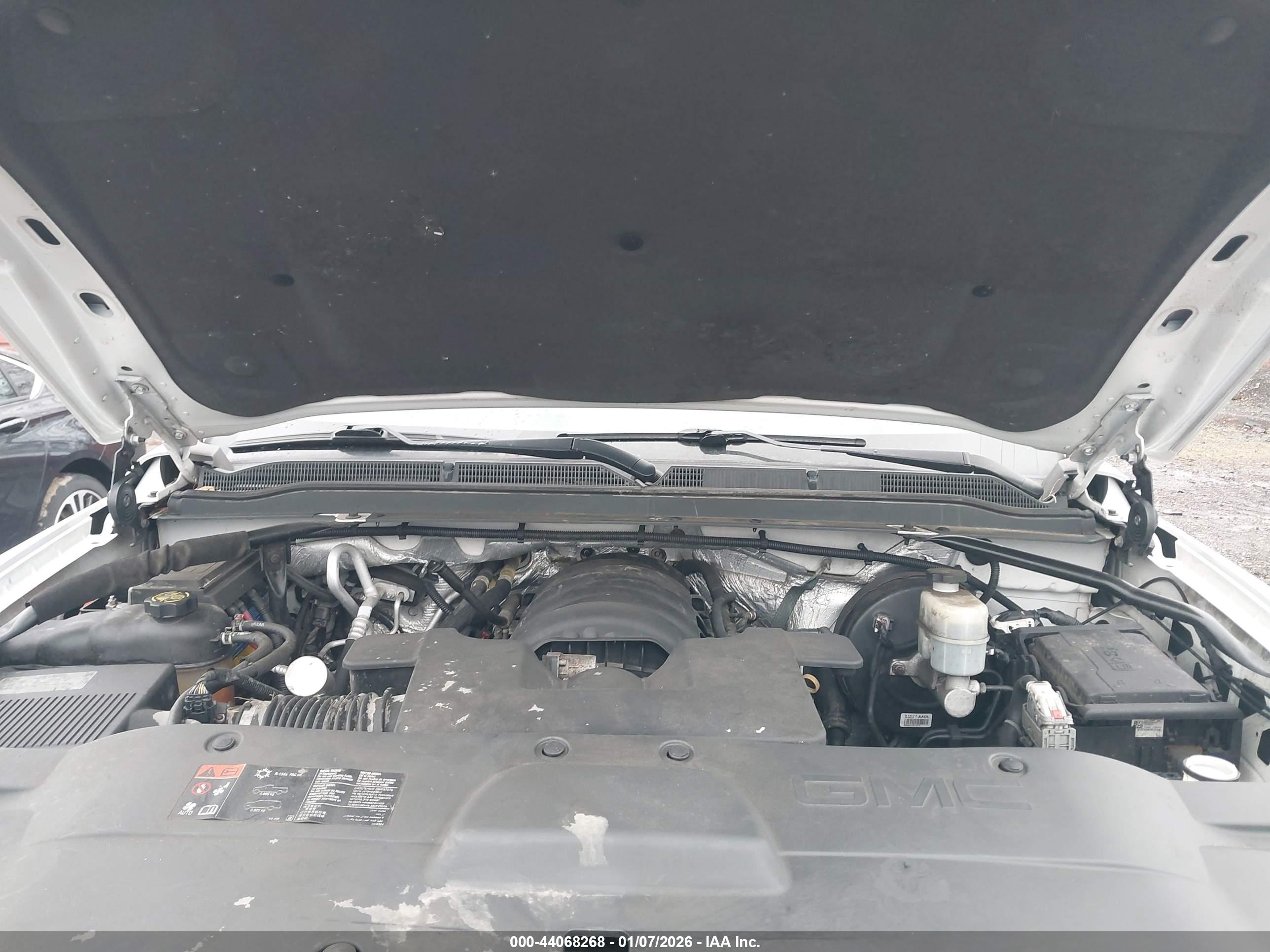 GMC YUKON image 10