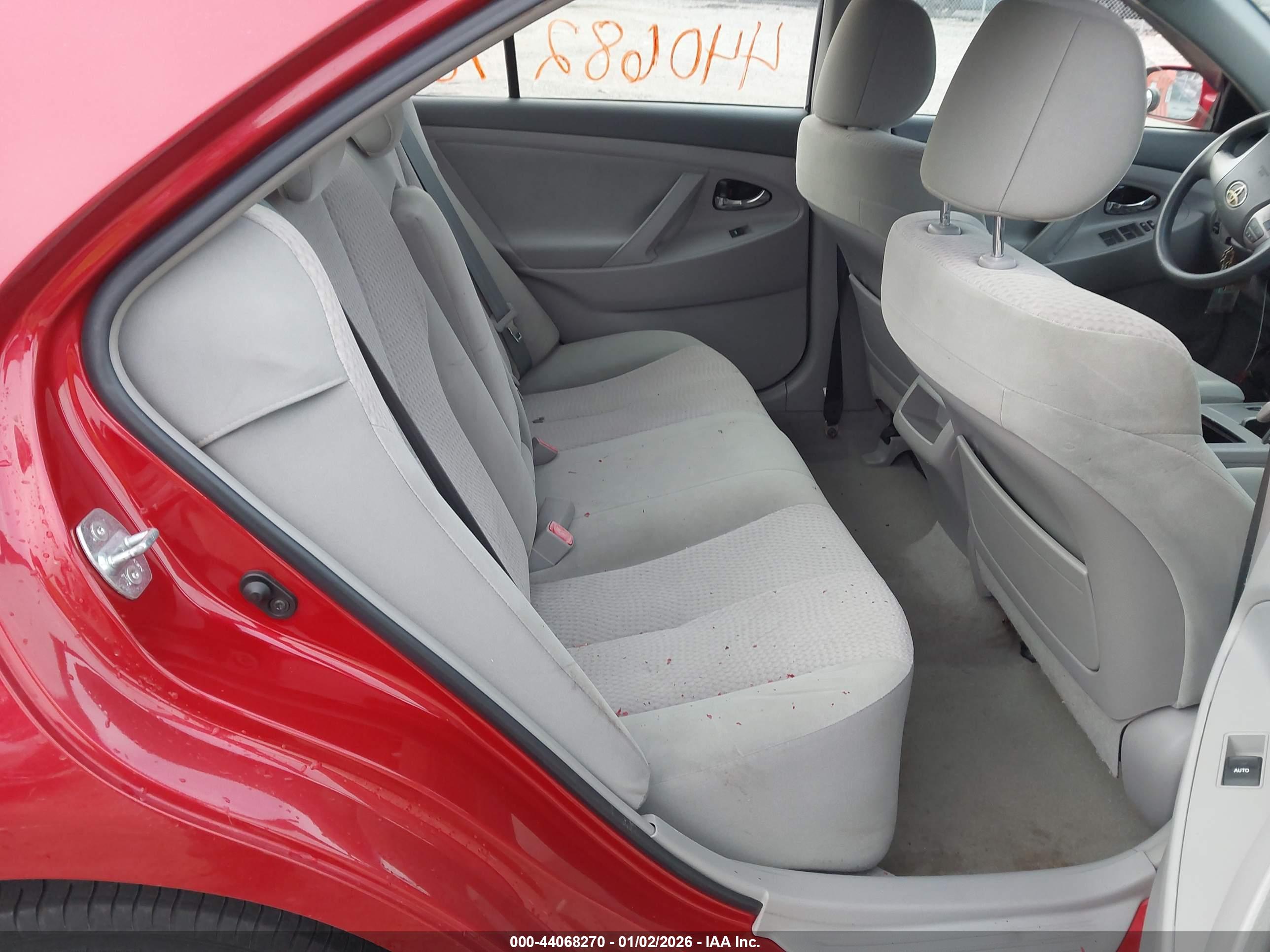 TOYOTA CAMRY image 8