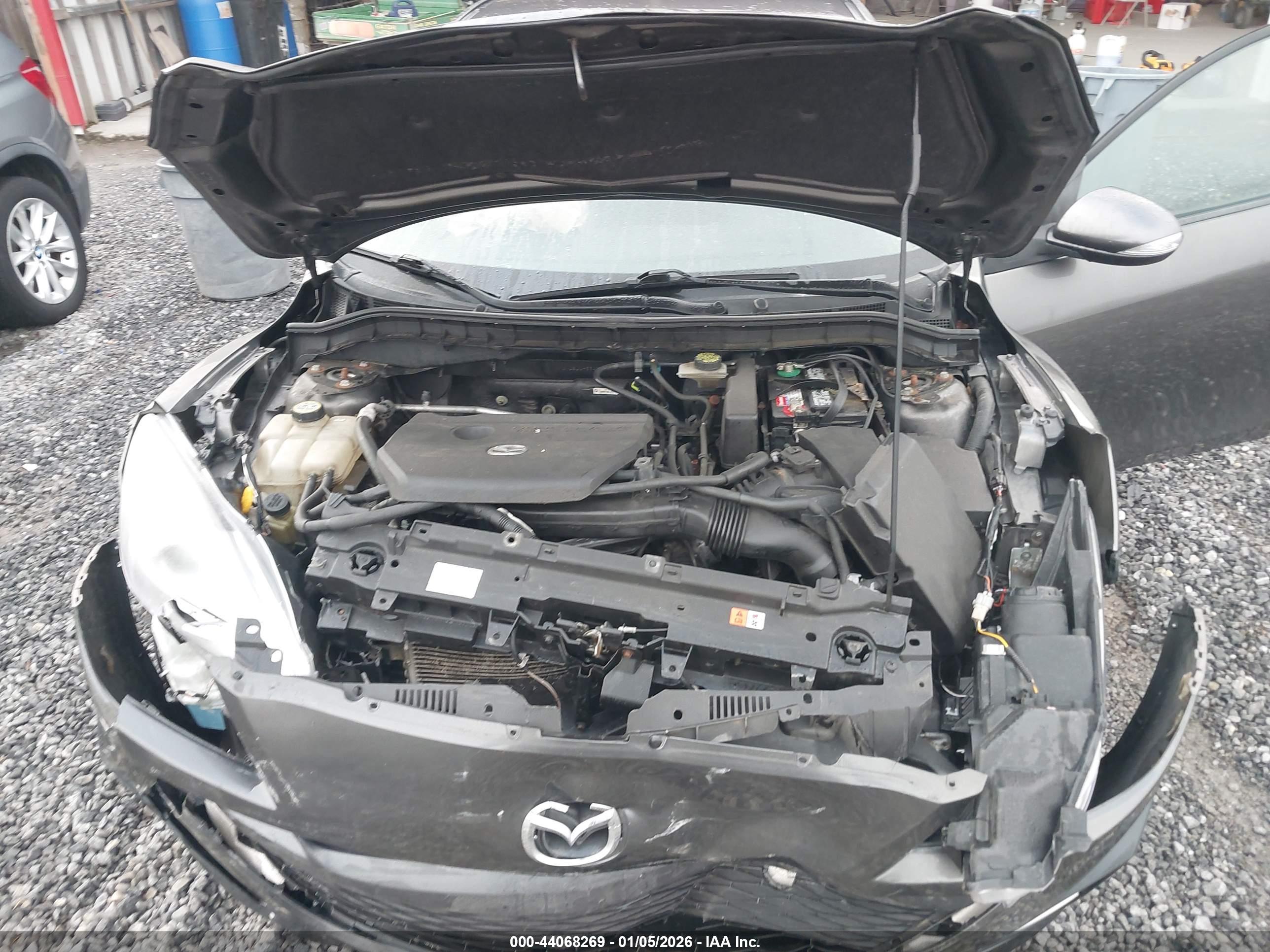 MAZDA MAZDA3 image 10