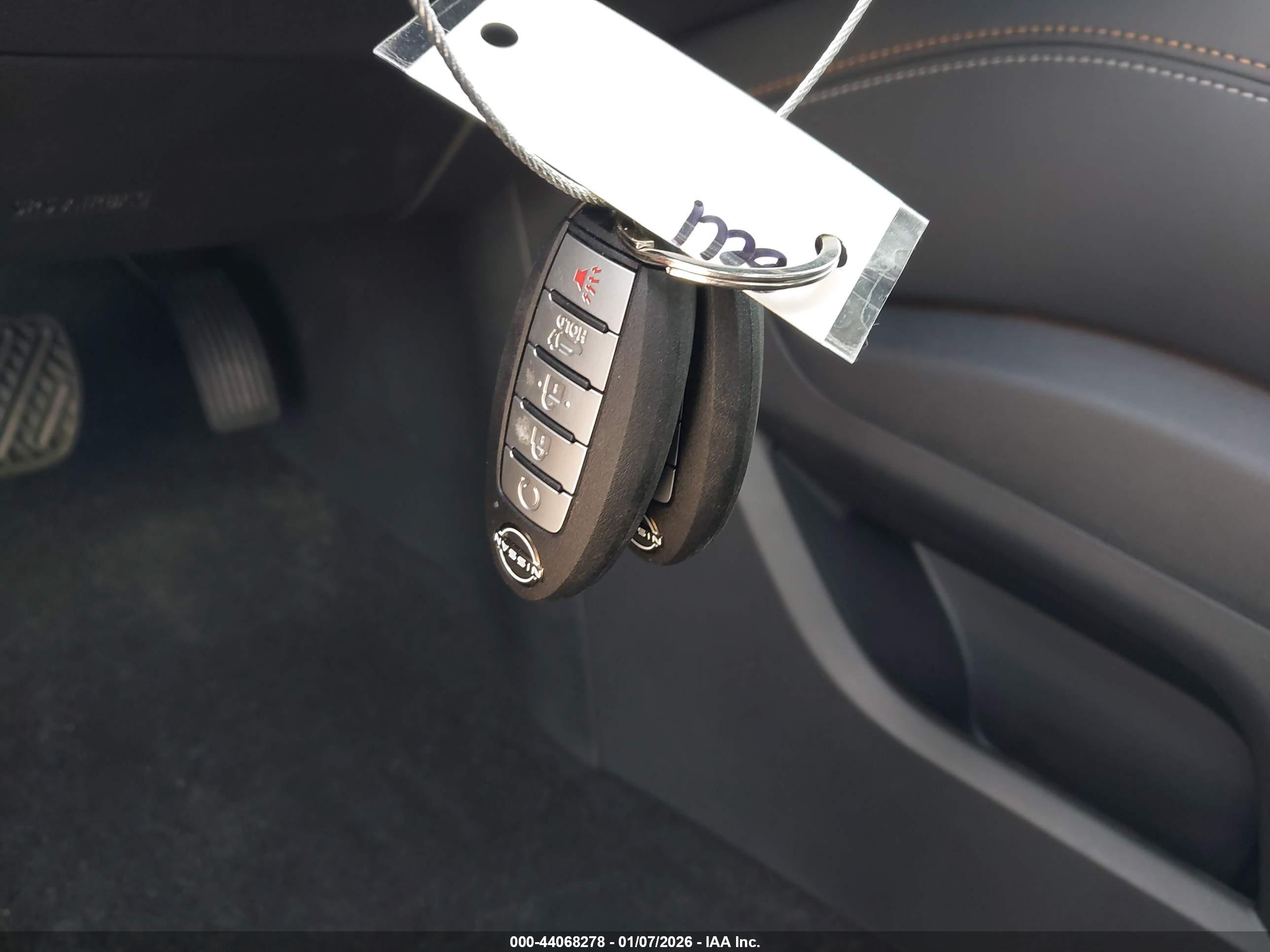 NISSAN MURANO image 11