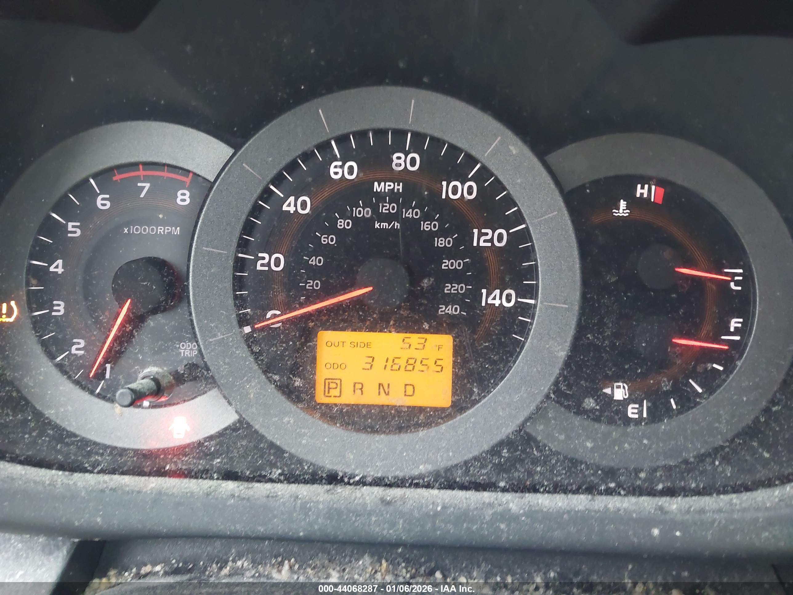 TOYOTA RAV4 image 7