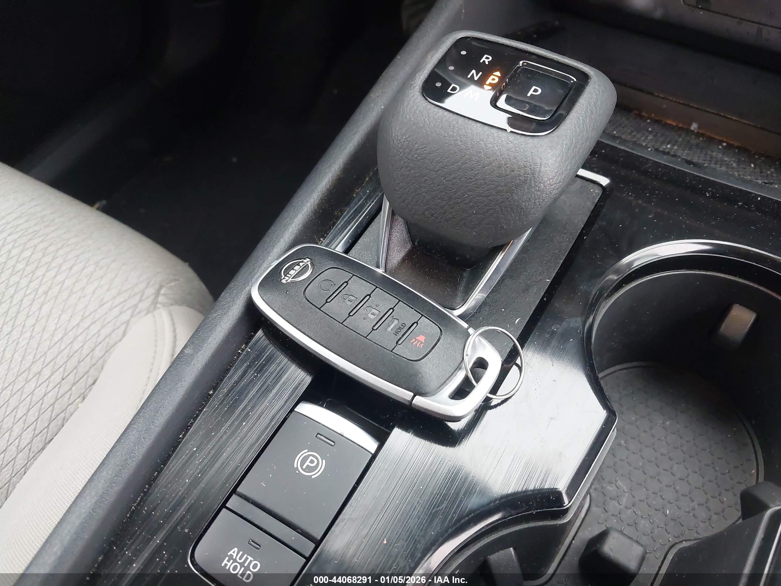NISSAN ROGUE image 11