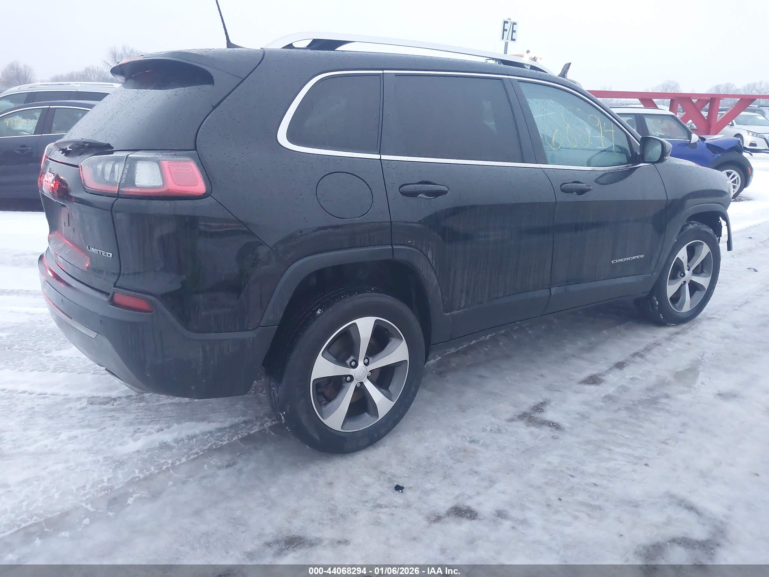 JEEP CHEROKEE image 4