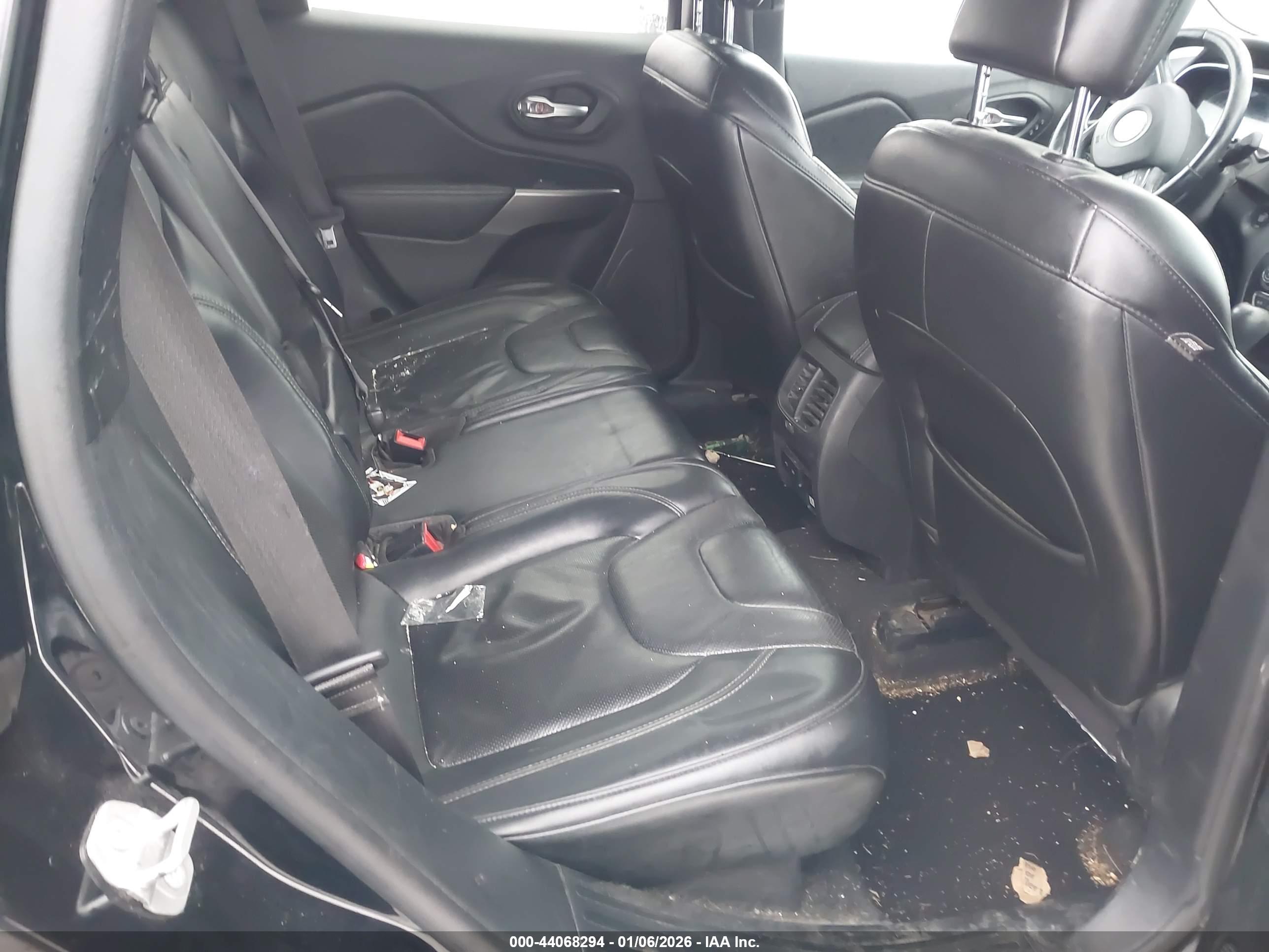 JEEP CHEROKEE image 8