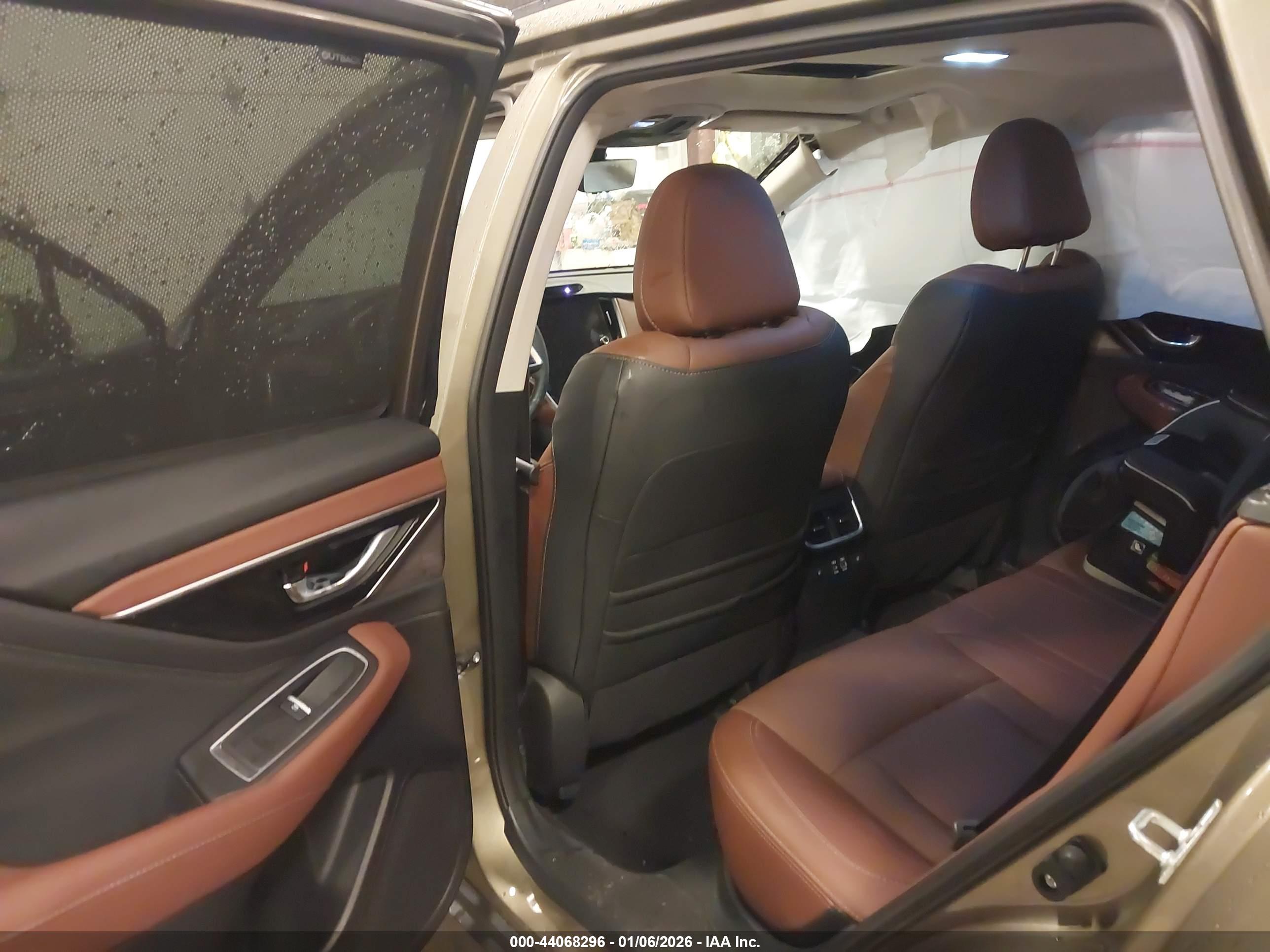 SUBARU OUTBACK image 8