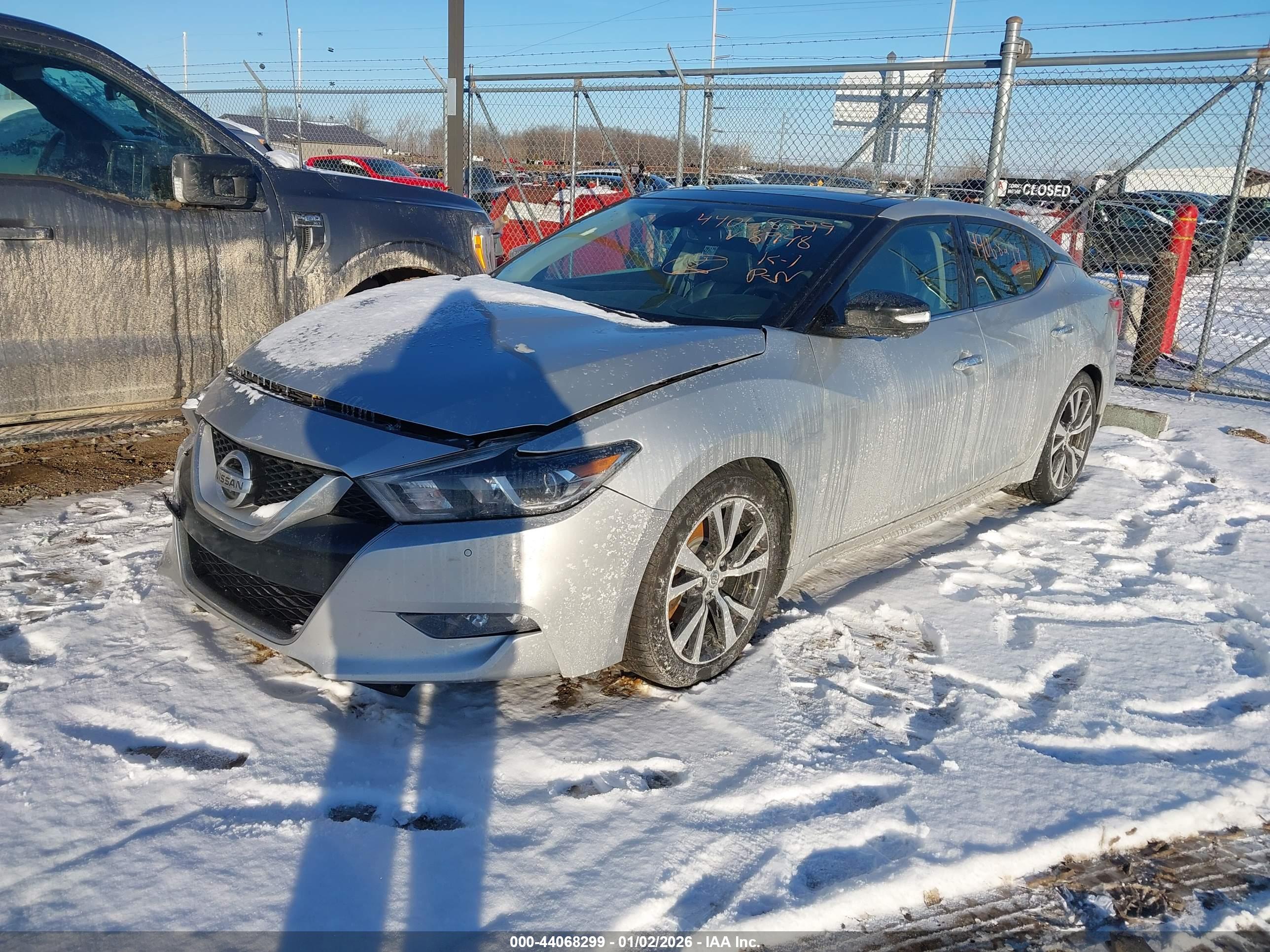 NISSAN MAXIMA image 2
