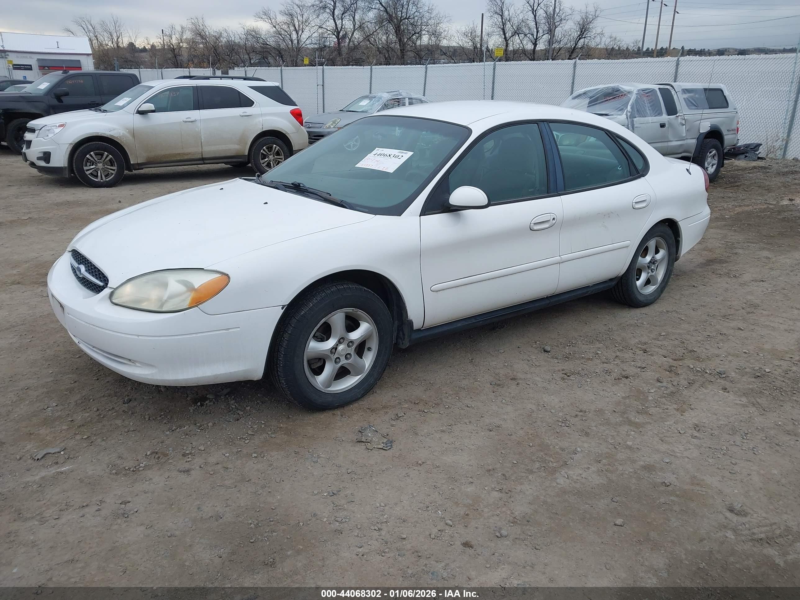 FORD TAURUS image 2