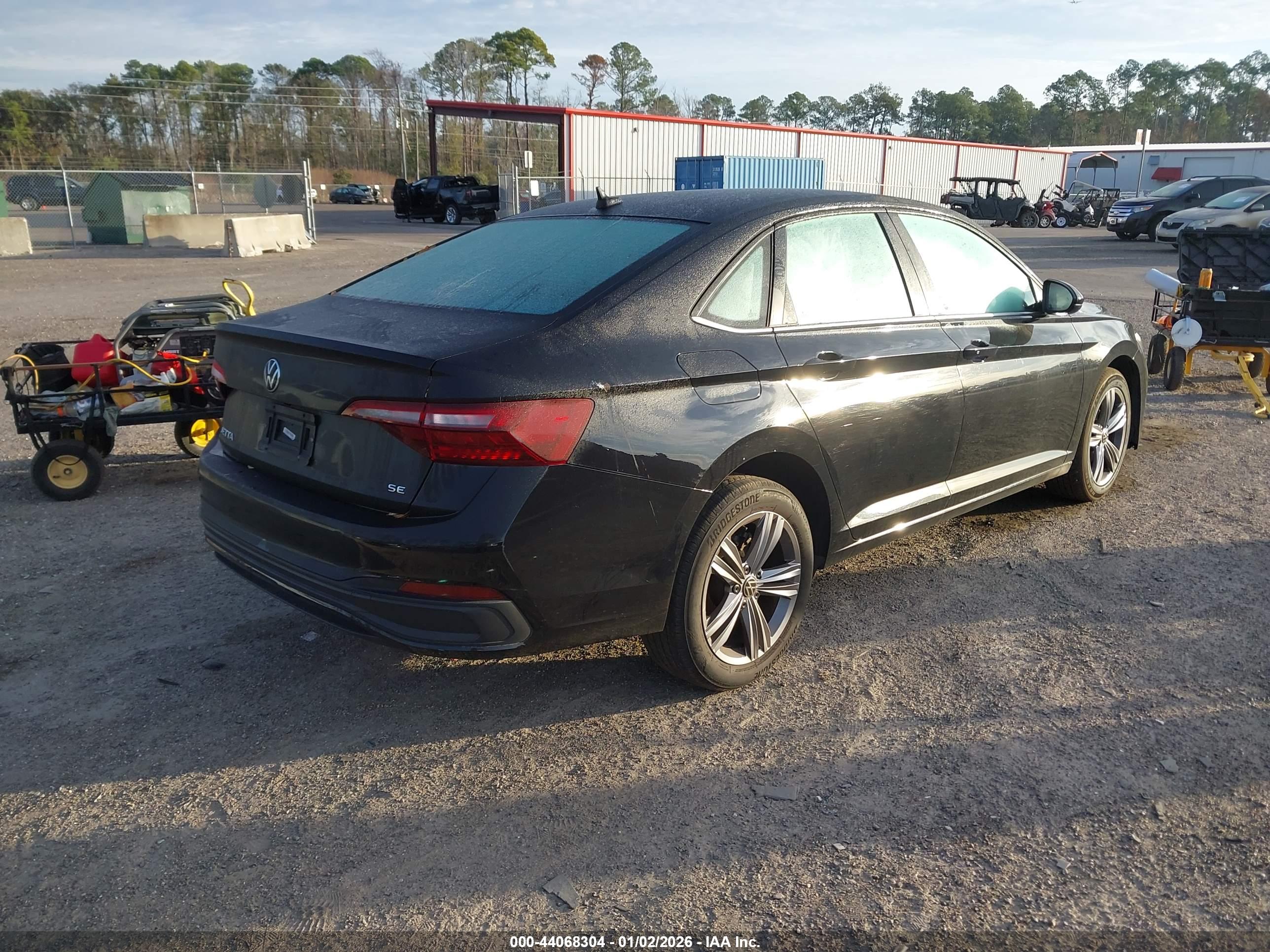 VOLKSWAGEN JETTA image 4