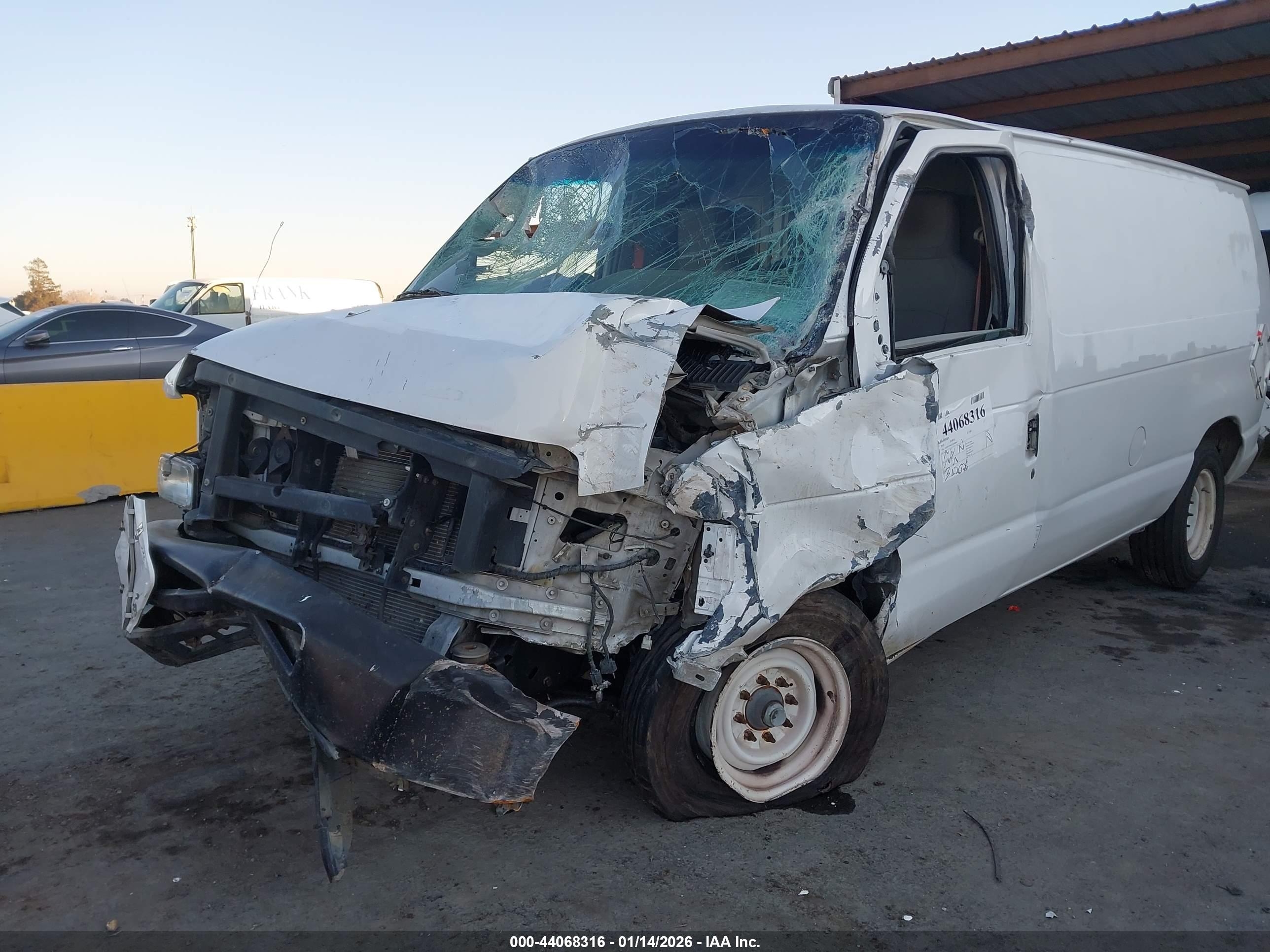 FORD E-150 image 6